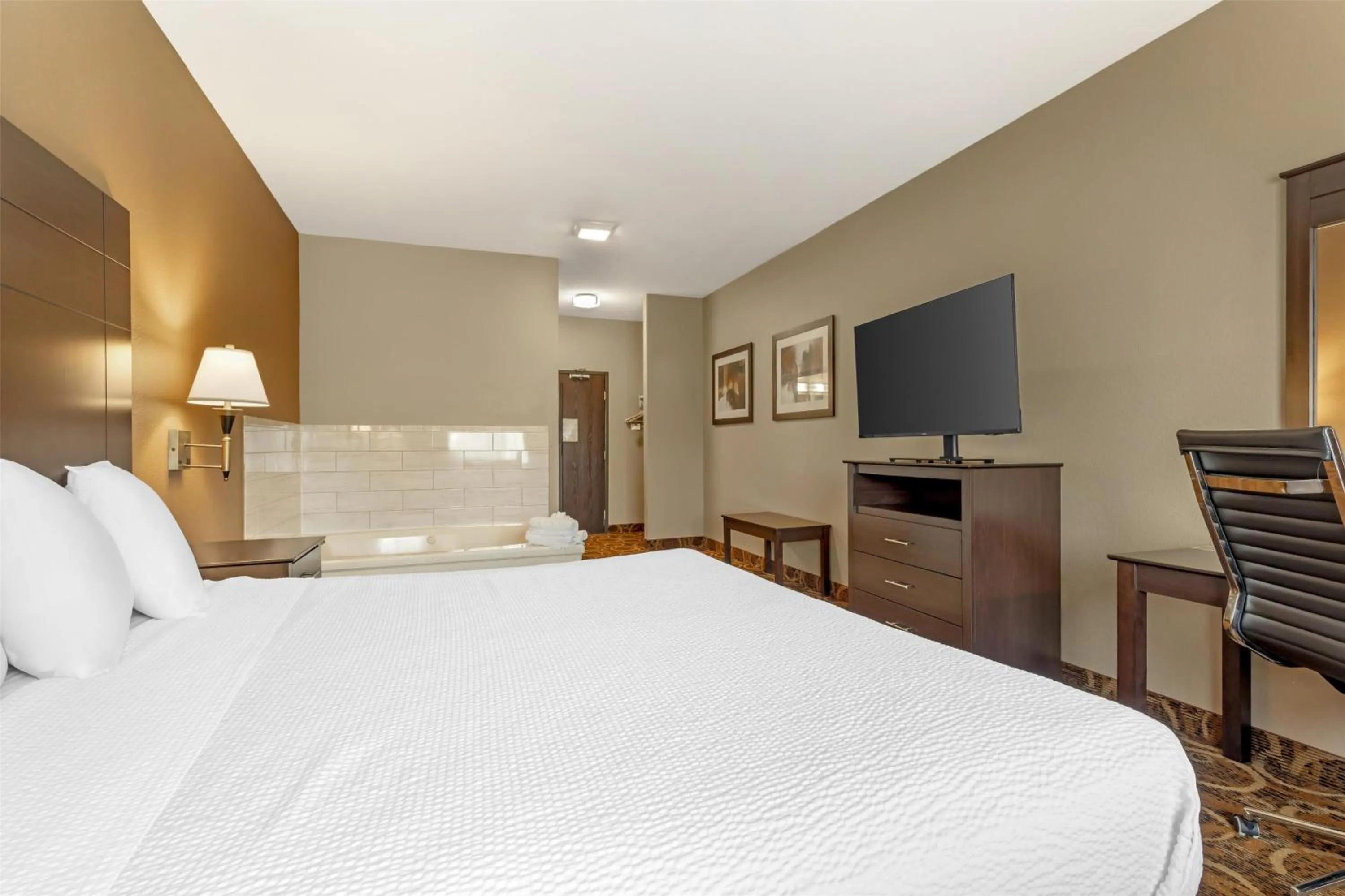 Bedroom, Bed in Best Western Northwest Inn