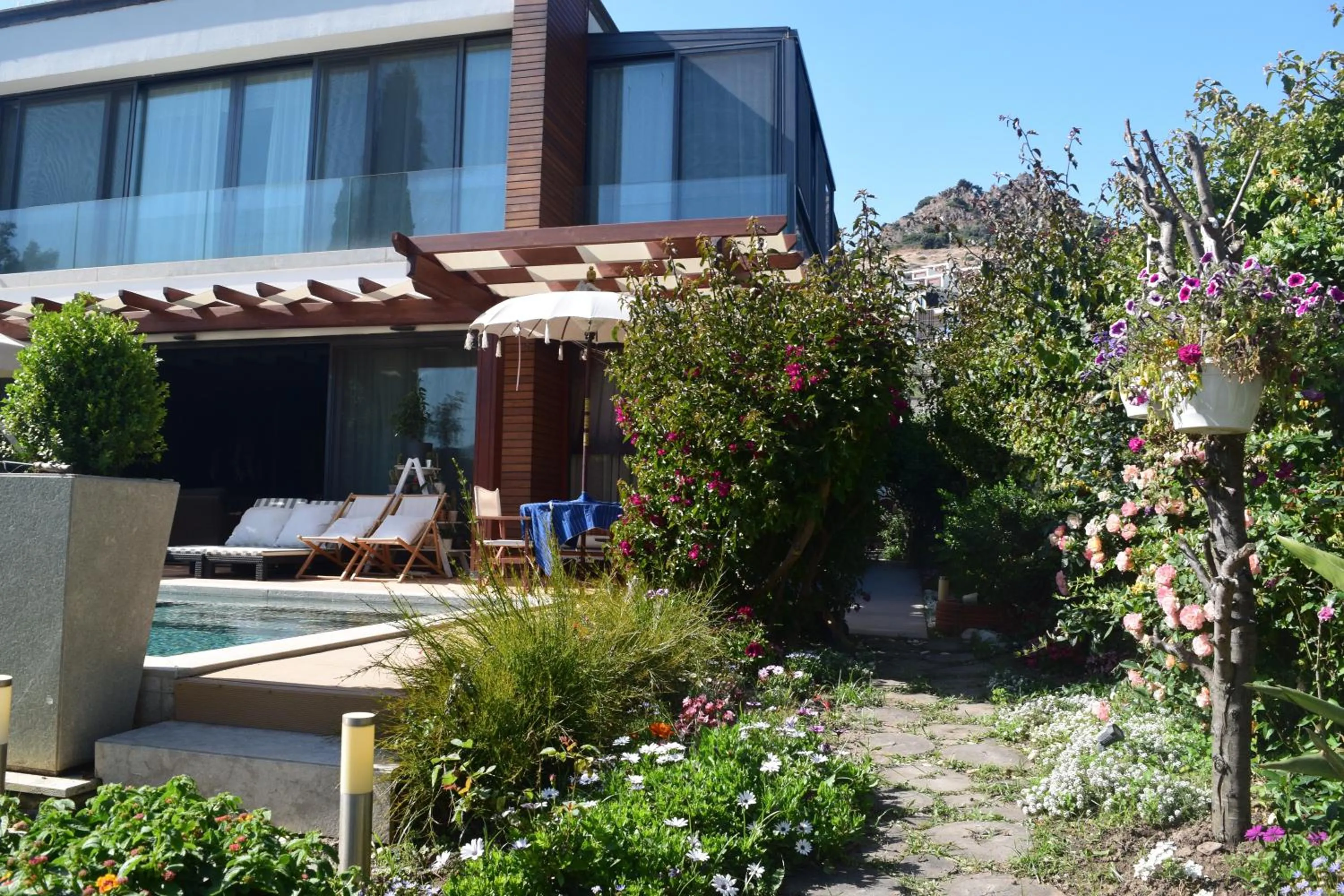 Property building in Villa No 5