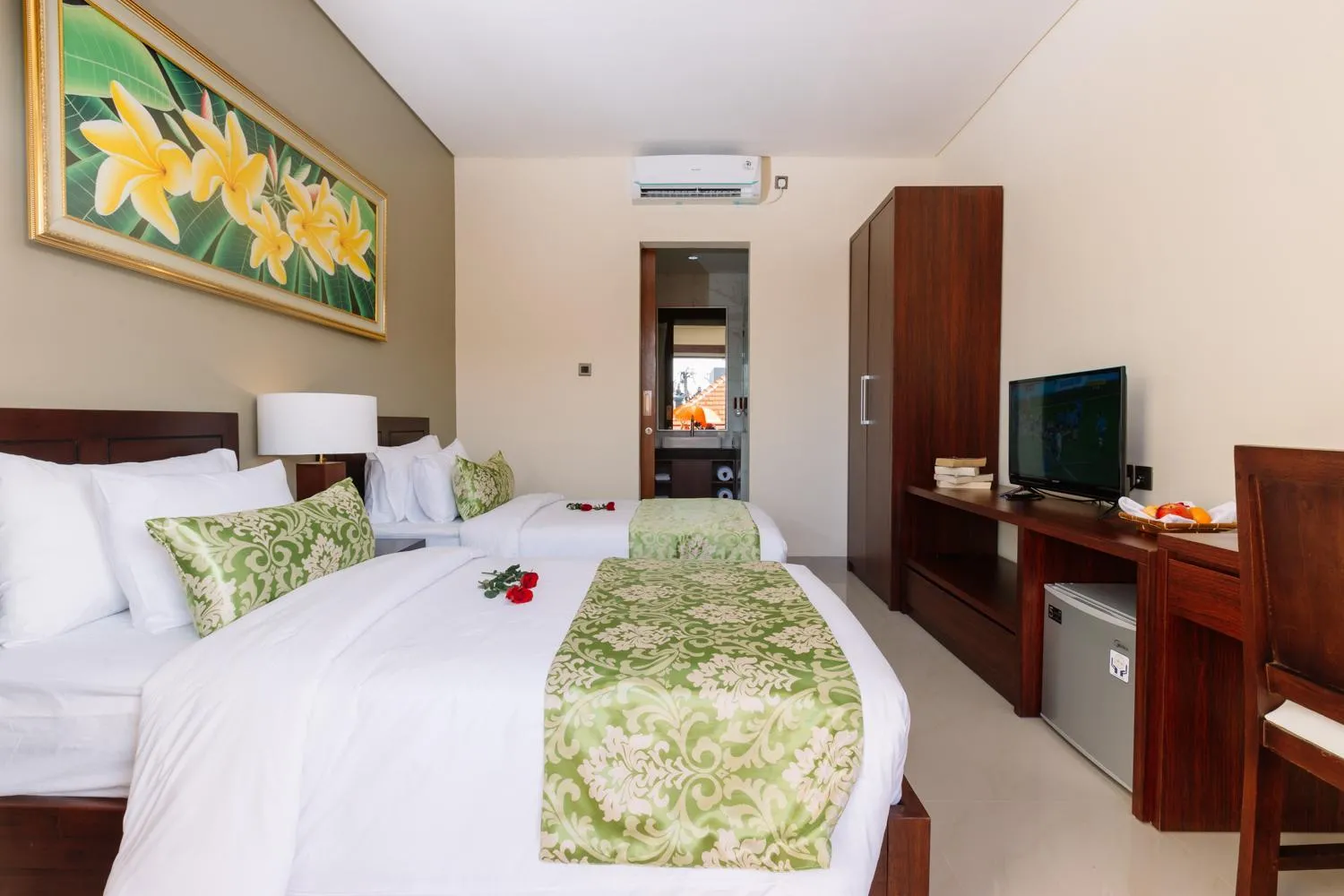 Bed in Kubu Benoa Guest House