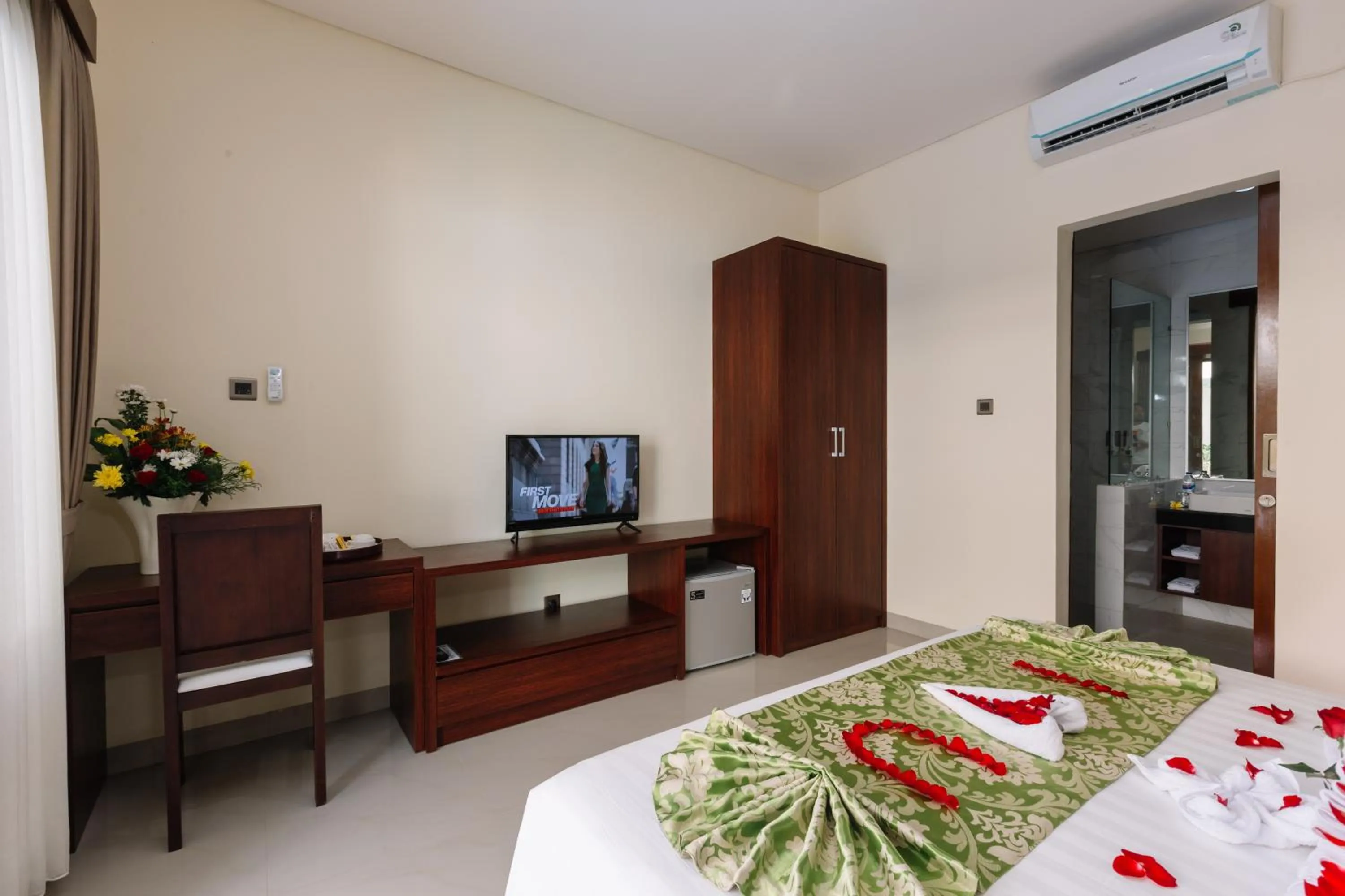 TV and multimedia in Kubu Benoa Guest House