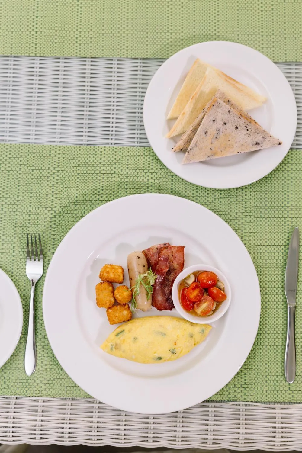 Food and drinks in Kubu Benoa Guest House