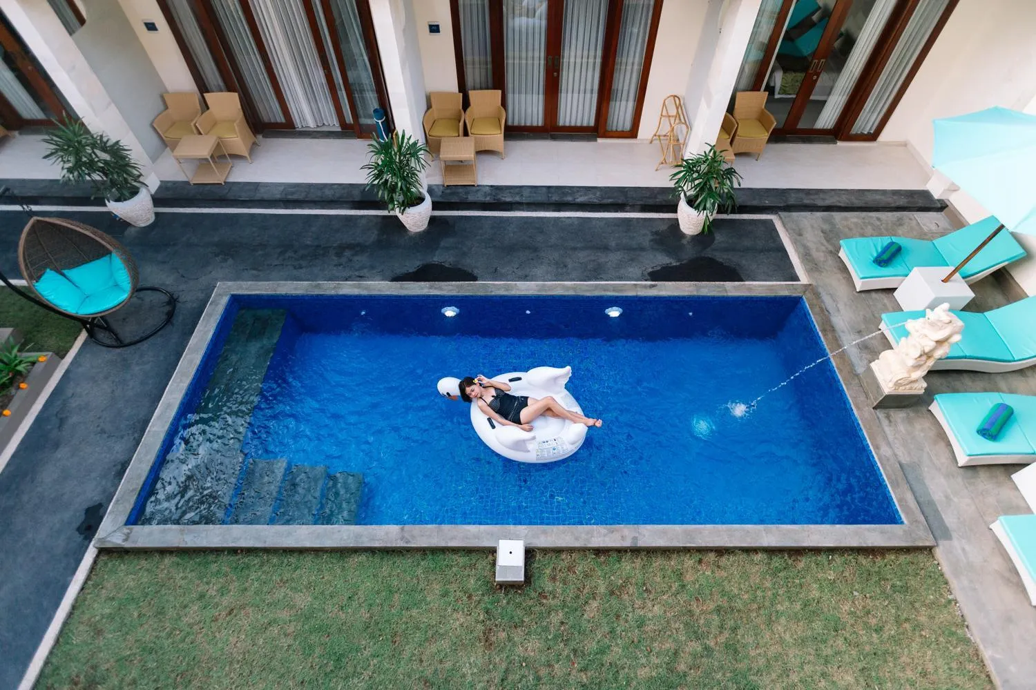 People in Kubu Benoa Guest House