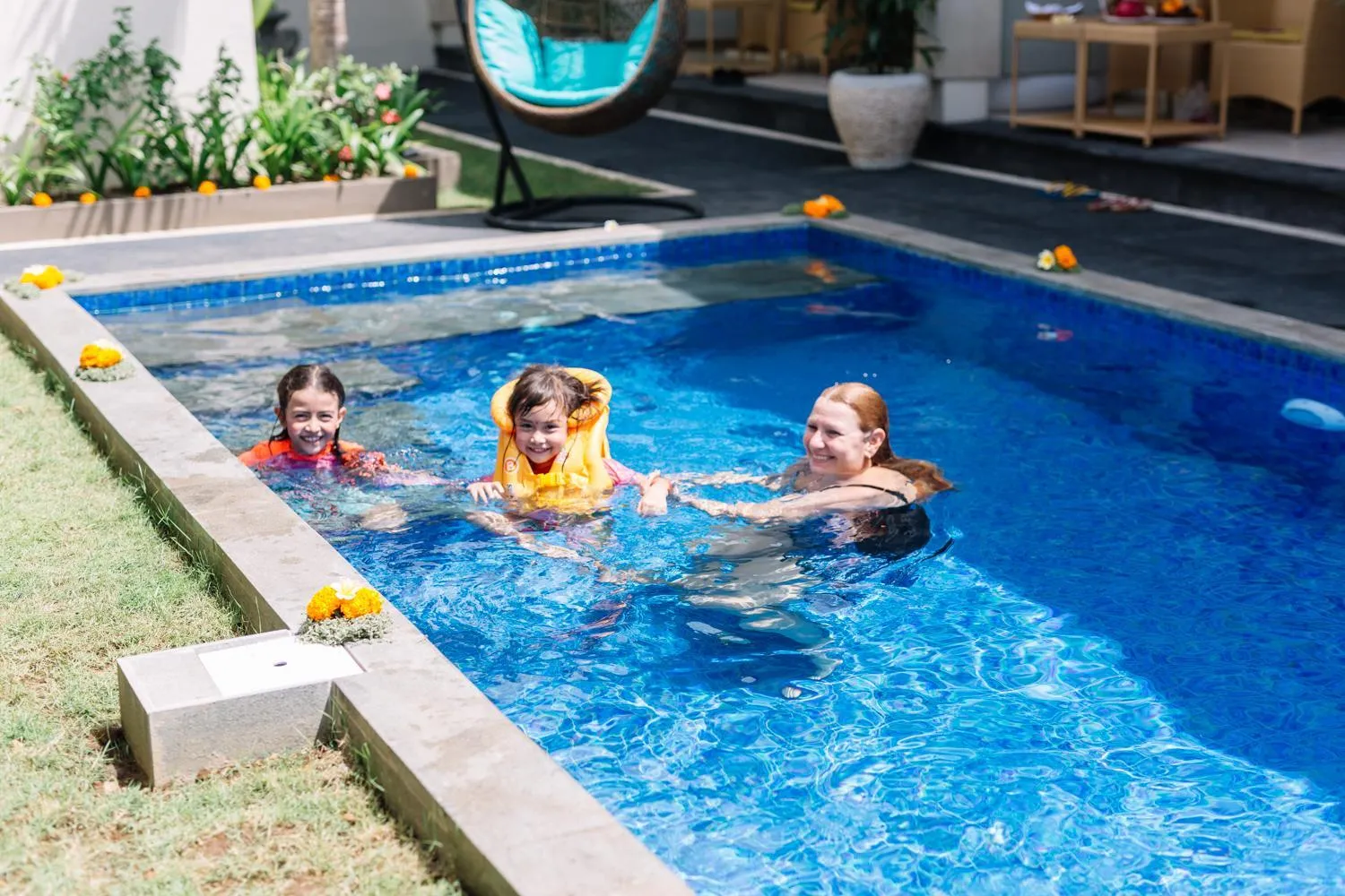 People in Kubu Benoa Guest House