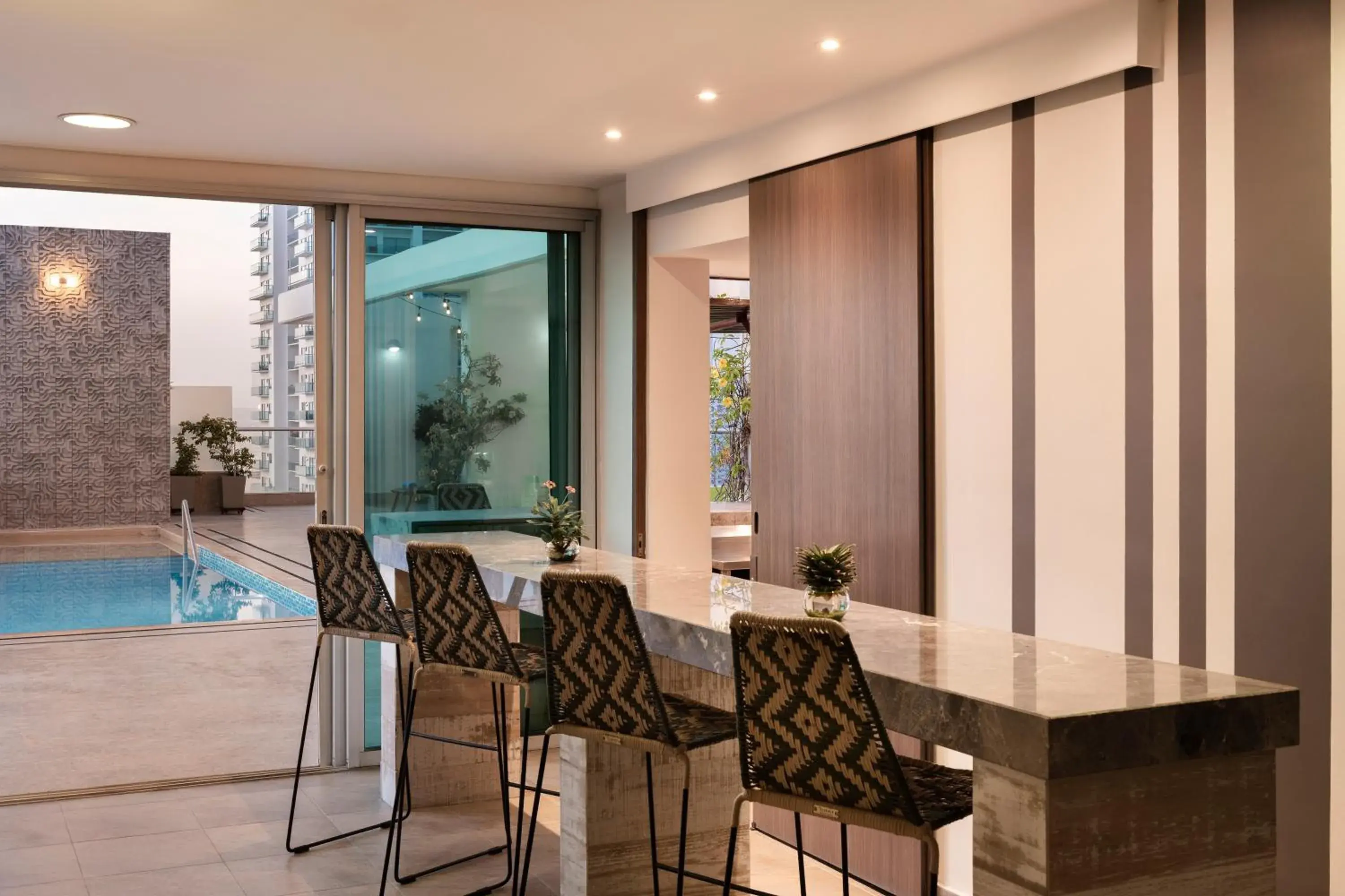 Lounge or bar in Hampton by Hilton Cartagena Lounge or bar in Hampton by Hilton Cartagena