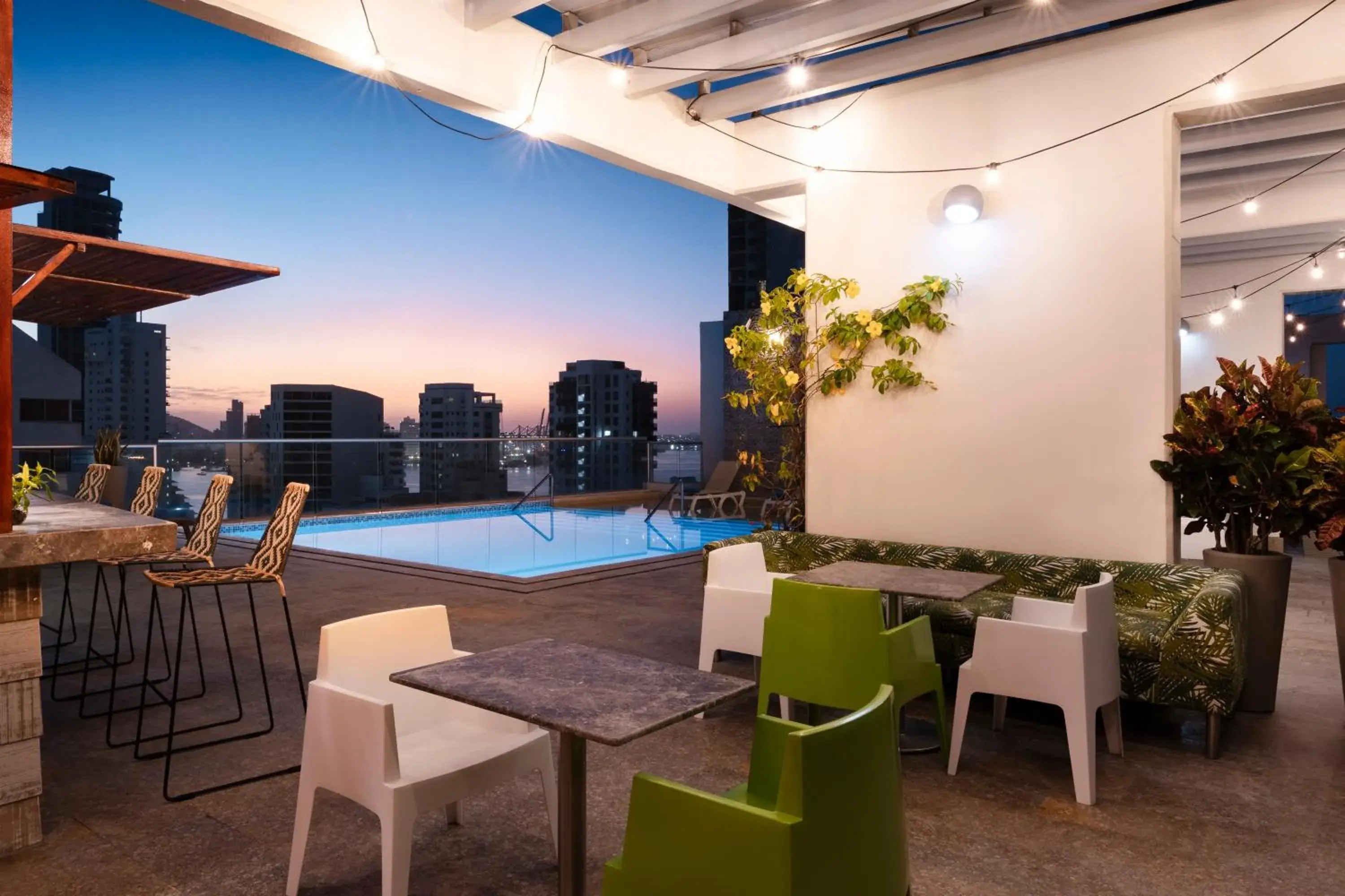 Swimming pool in Hampton by Hilton Cartagena Swimming pool in Hampton by Hilton Cartagena