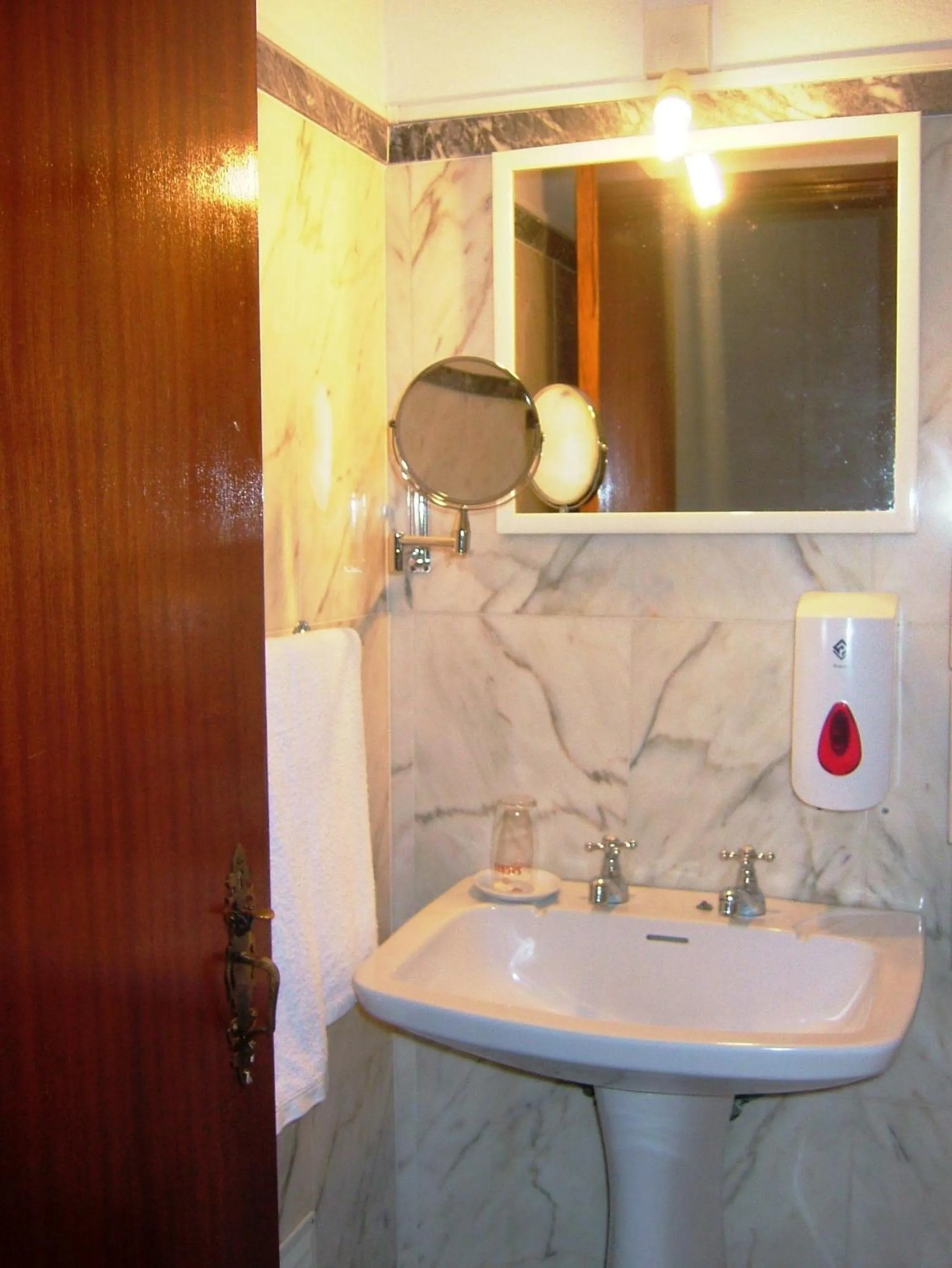 Alentejano Low Cost Hotel