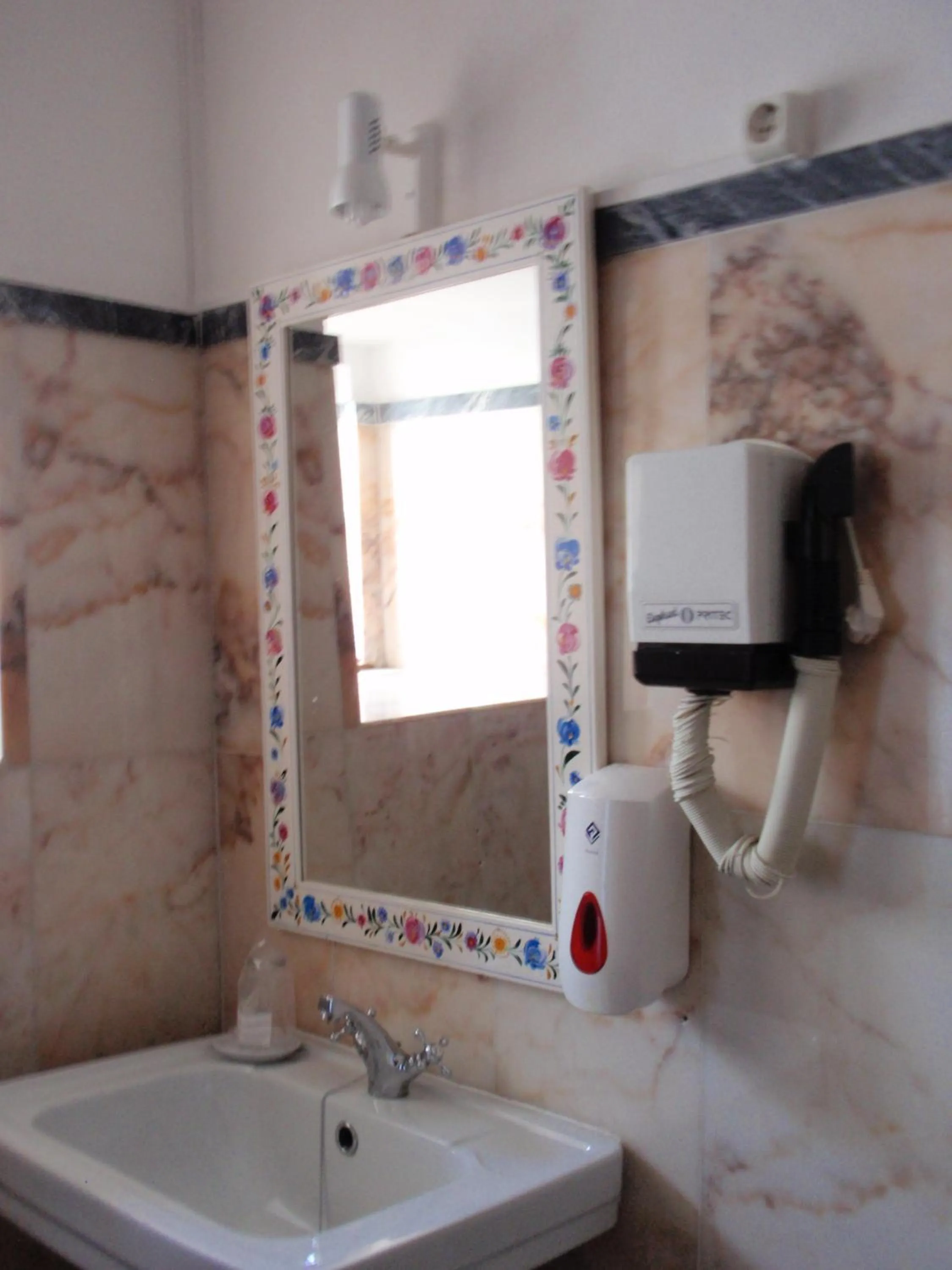 Alentejano Low Cost Hotel