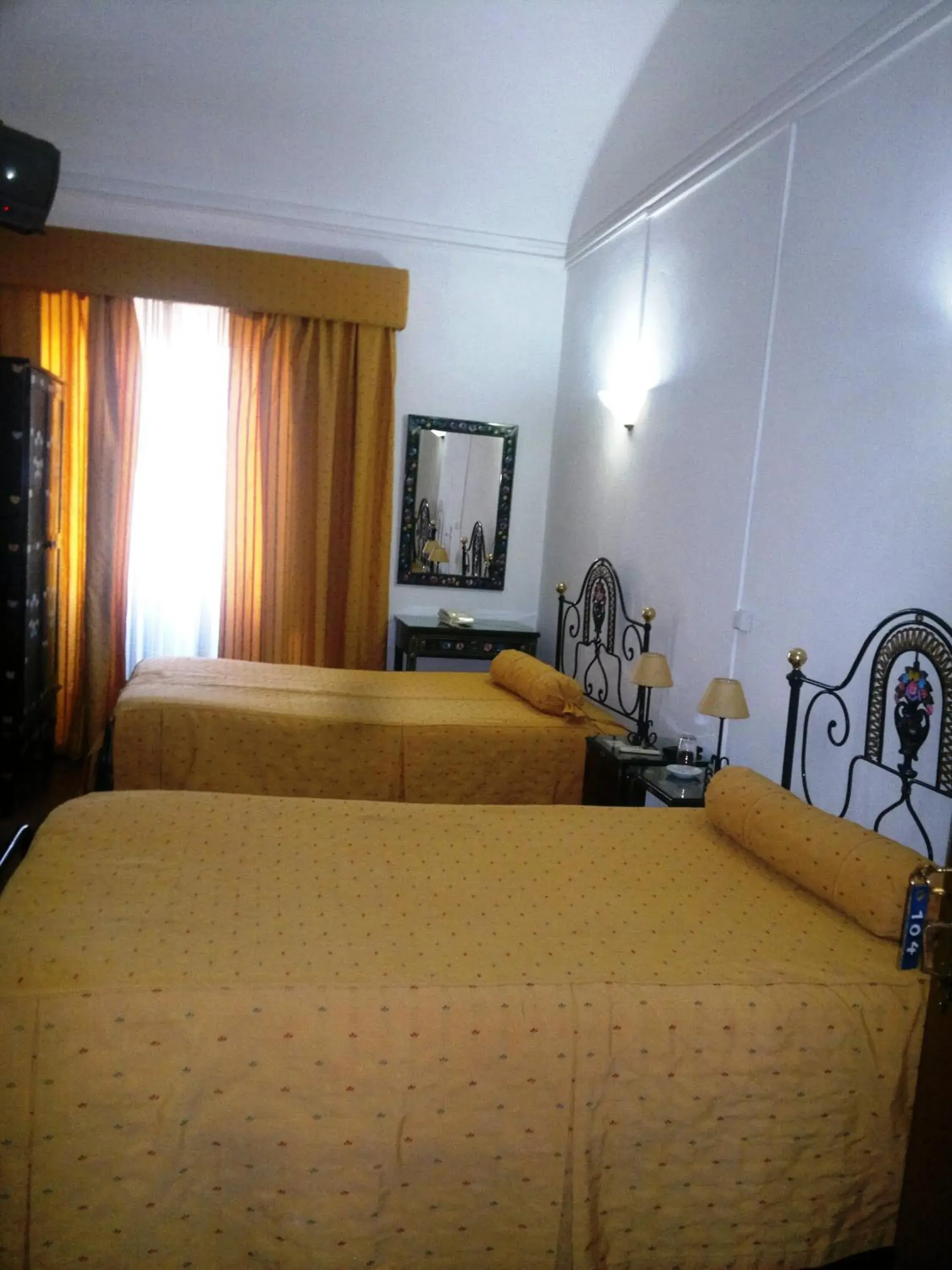 Twin Room in Alentejano Low Cost Hotel Twin Room in Alentejano Low Cost Hotel