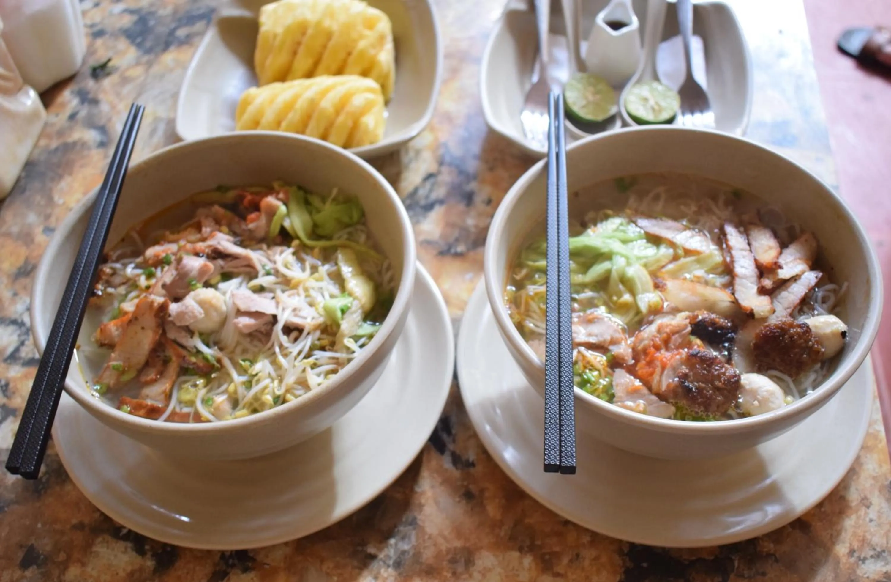 Food and drinks in Golden Jungle House