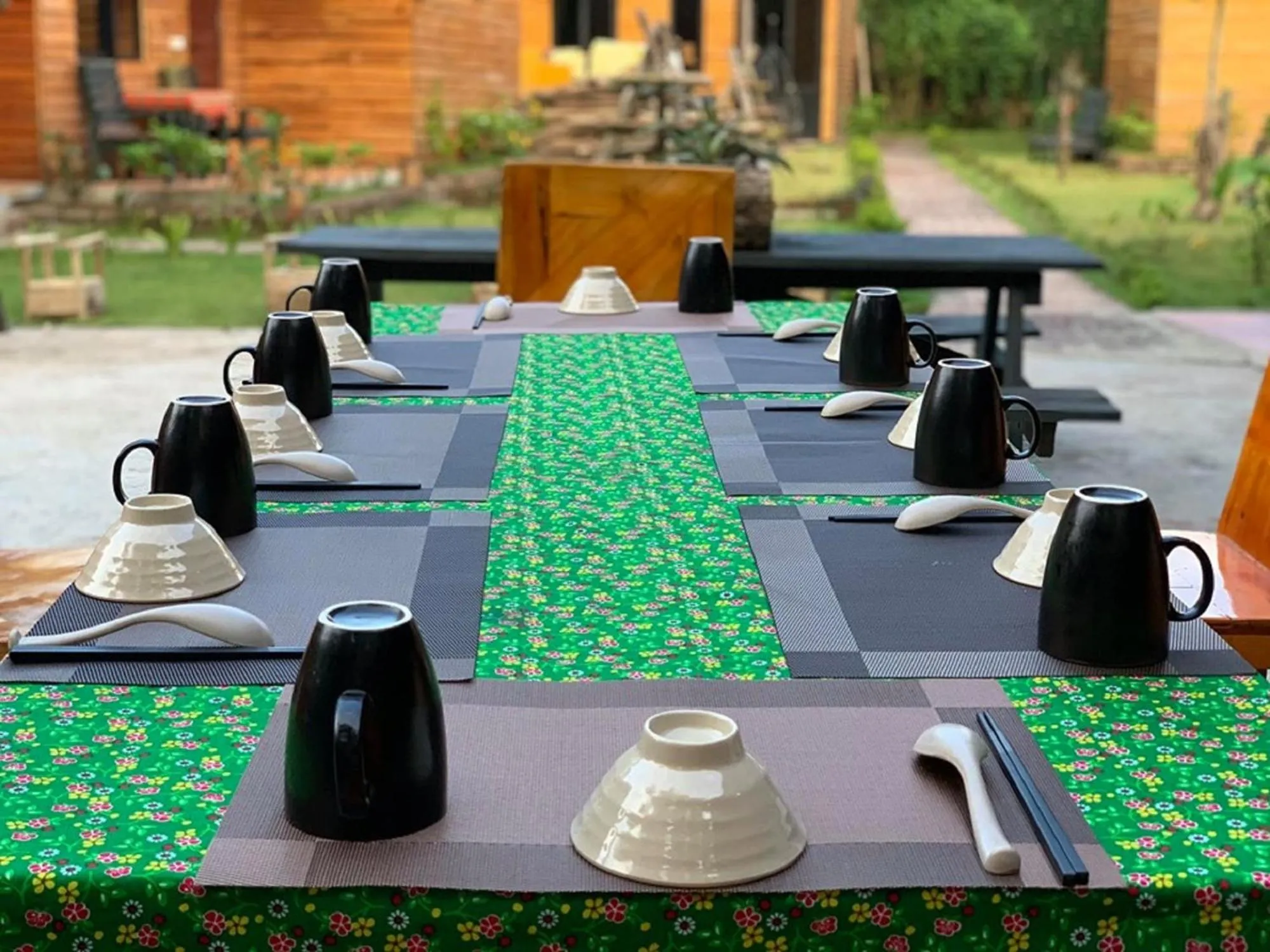 Restaurant/places to eat in Golden Jungle House