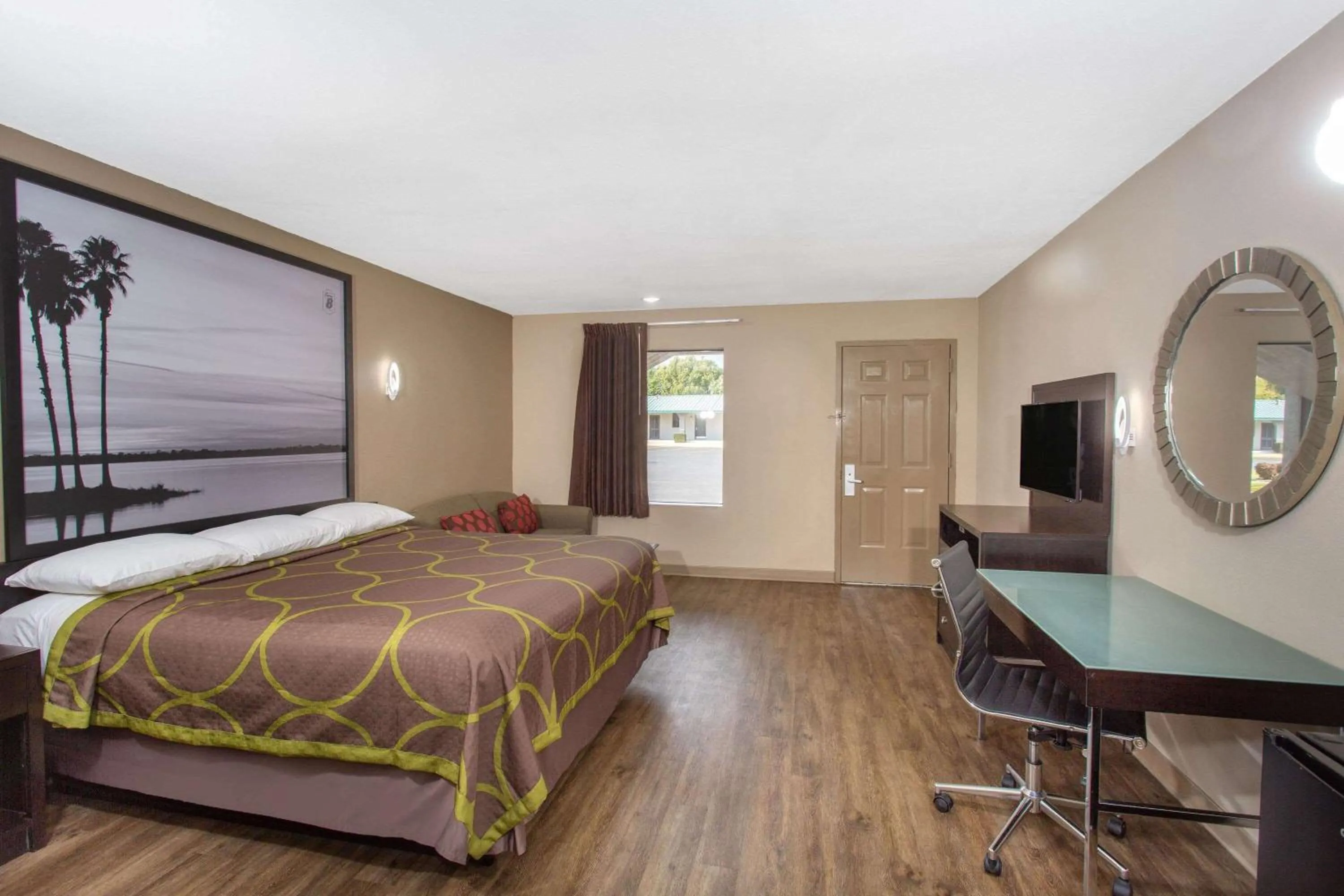 Photo of the whole room, Bed in Super 8 by Wyndham Pensacola NAS Area