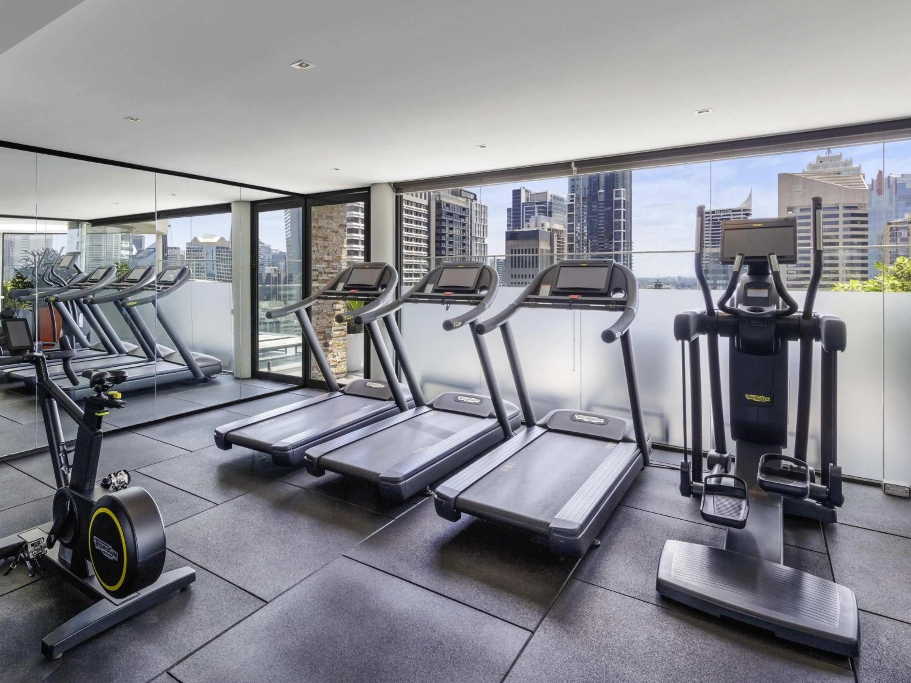Fitness centre/facilities in Pullman Sydney Hyde Park
