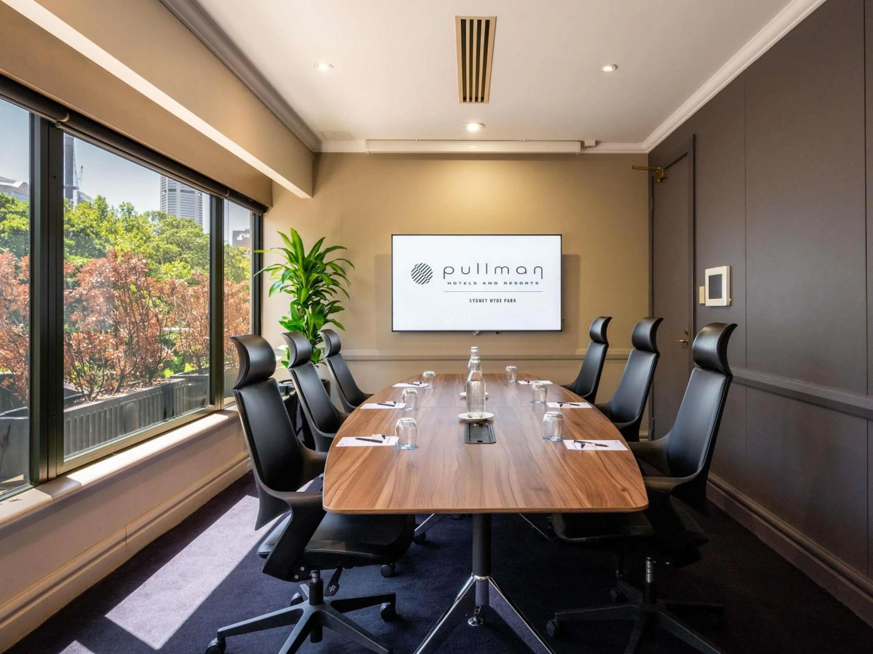 Property building in Pullman Sydney Hyde Park