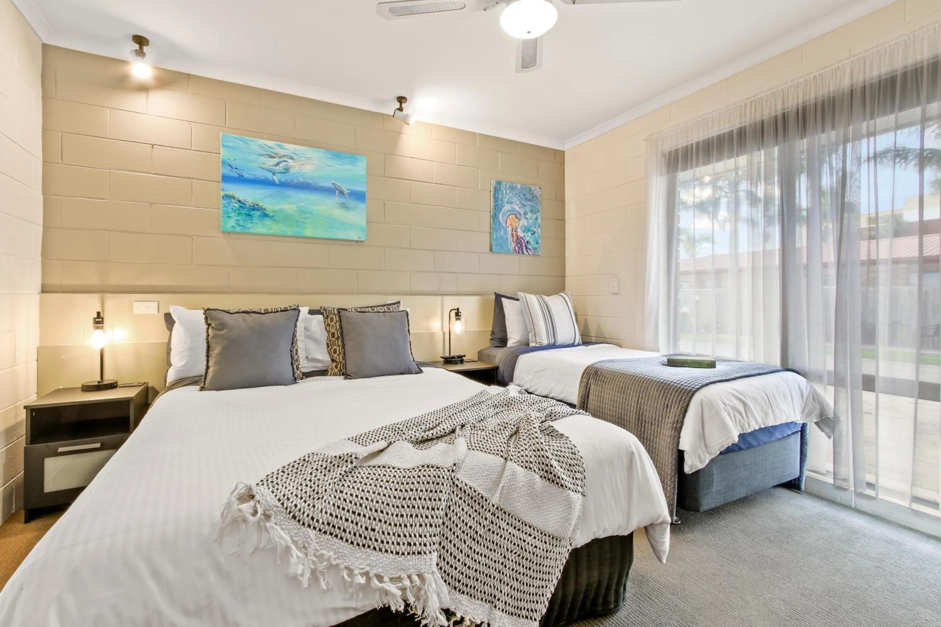 Bed in Sandbar Motel