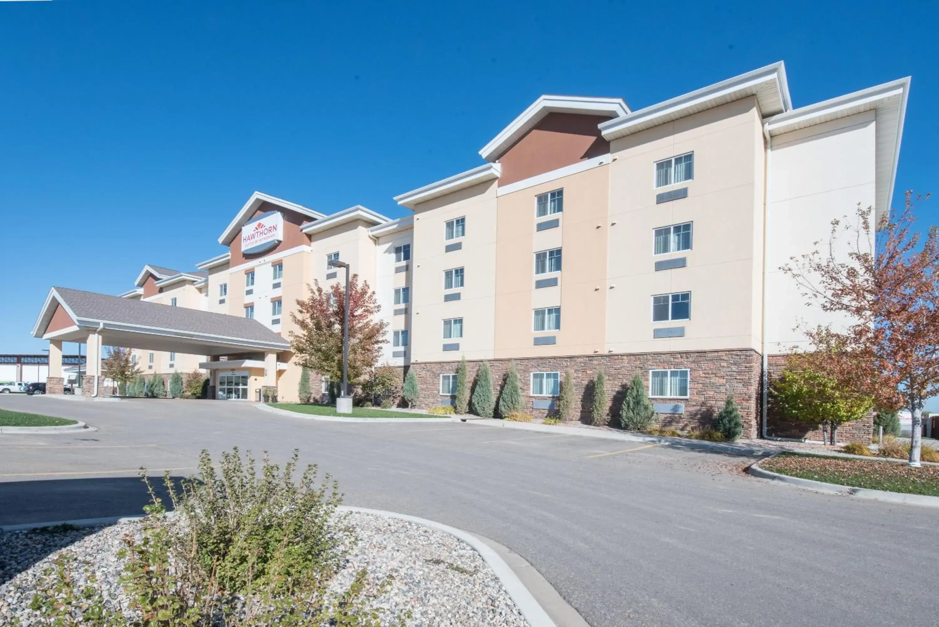 Property building in Hawthorn Suites by Wyndham Williston Property building in Hawthorn Suites by Wyndham Williston