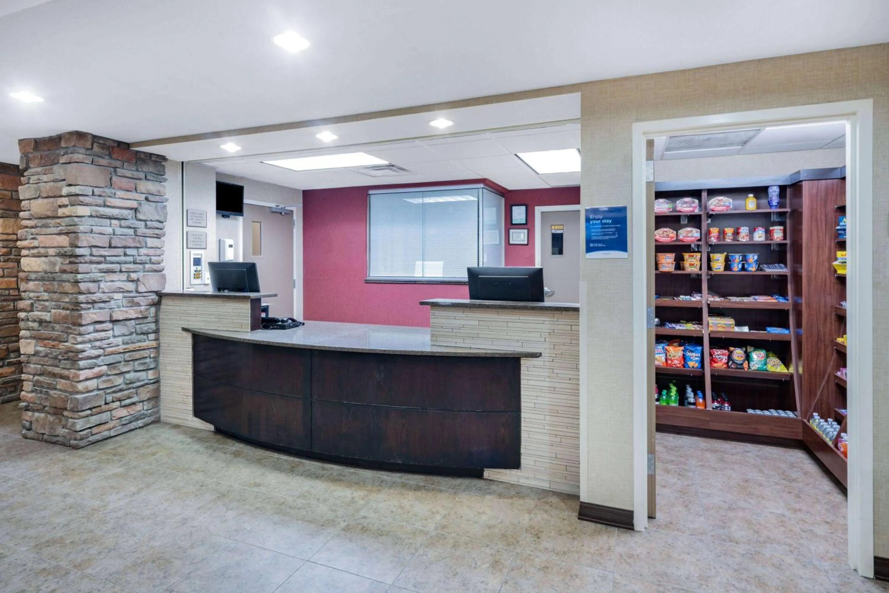 Lobby or reception in Hawthorn Suites by Wyndham Williston