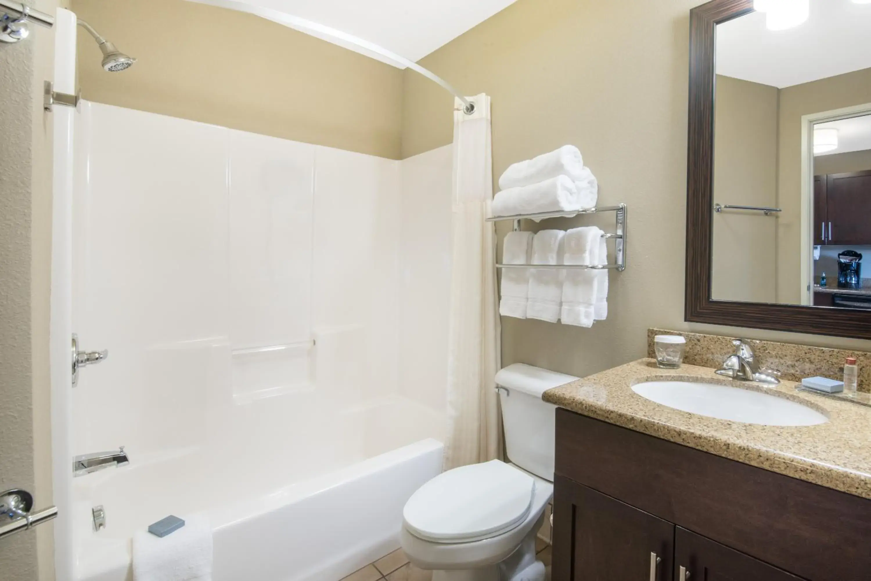 One-Bedroom King Suite - Non-Smoking in Hawthorn Suites by Wyndham Williston One-Bedroom King Suite - Non-Smoking in Hawthorn Suites by Wyndham Williston