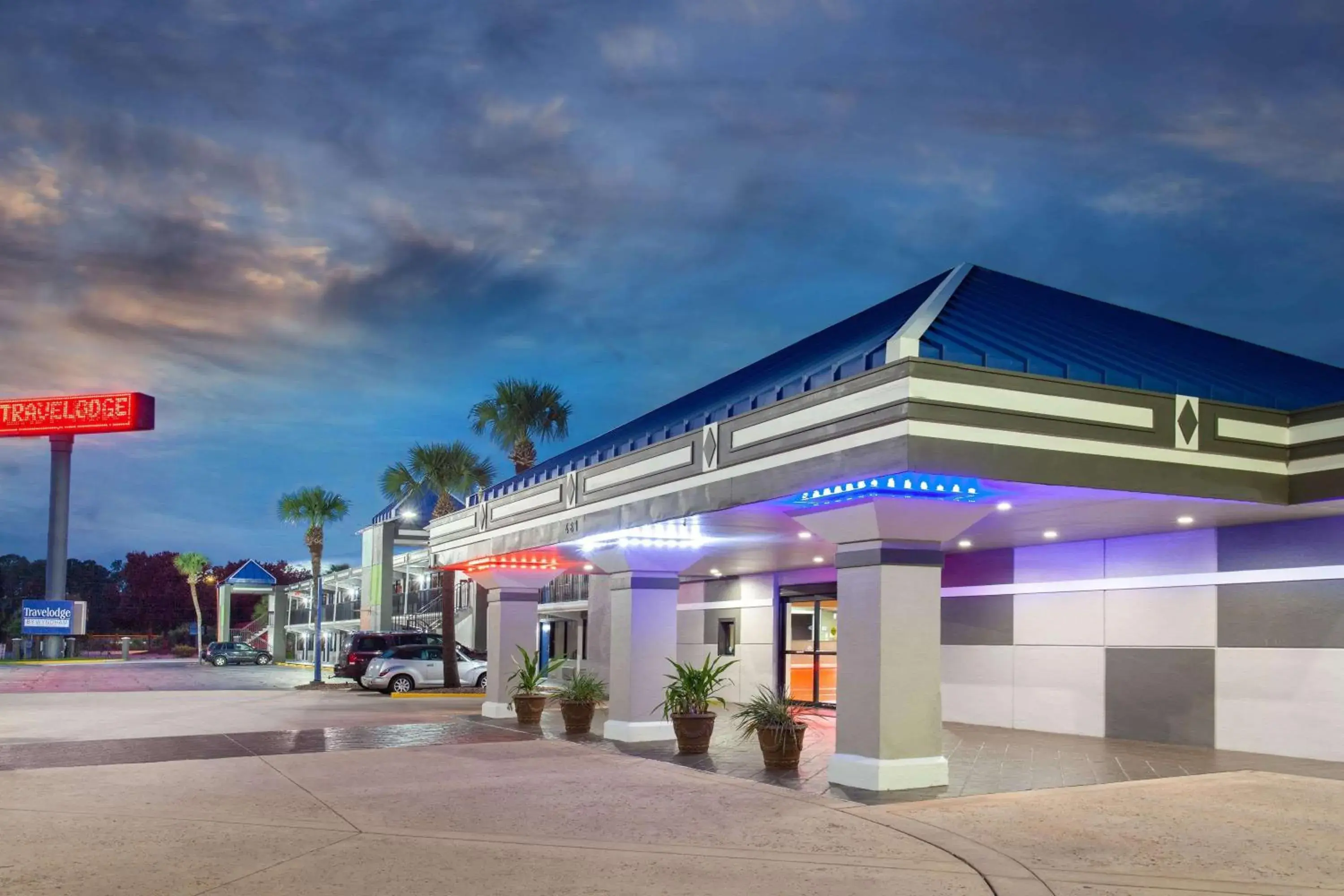 Property building in Travelodge by Wyndham Deltona Property building in Travelodge by Wyndham Deltona