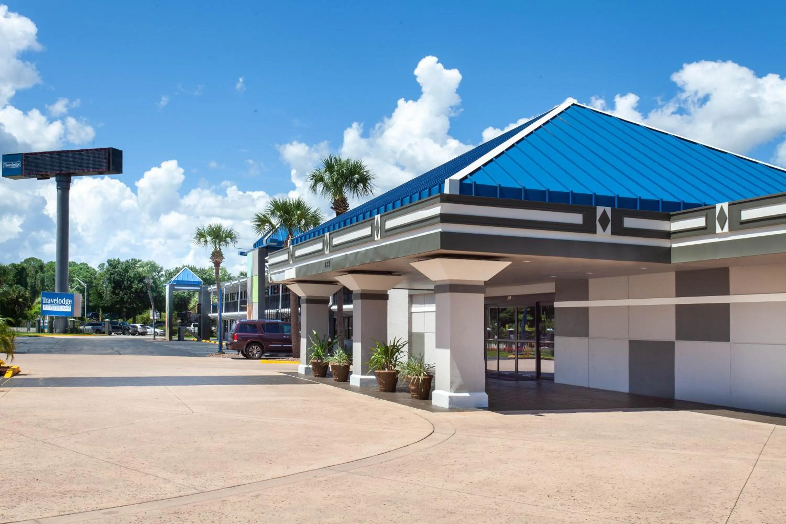 Property building in Travelodge by Wyndham Deltona