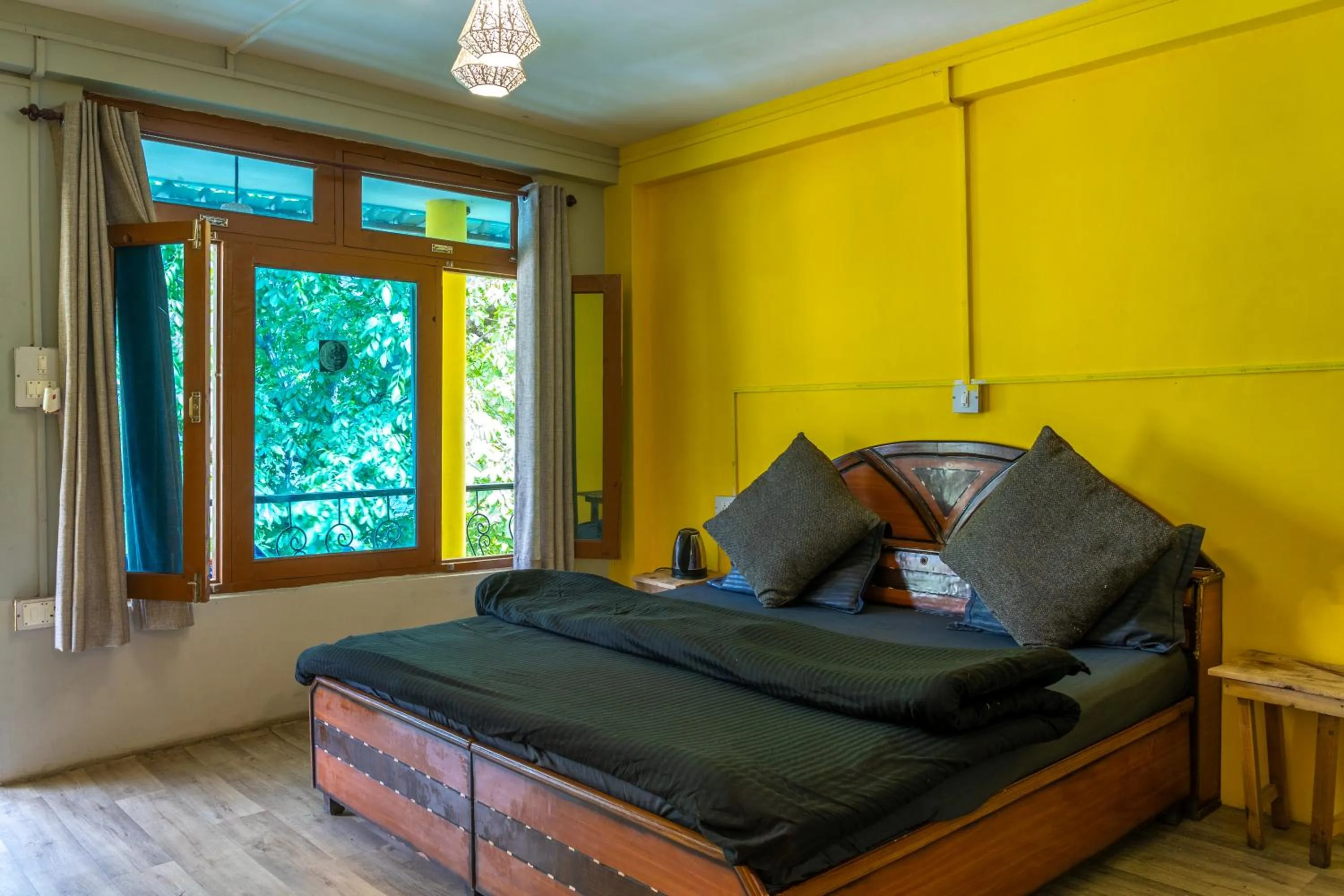 Photo of the whole room, Bed in Whoopers Hostel Tosh