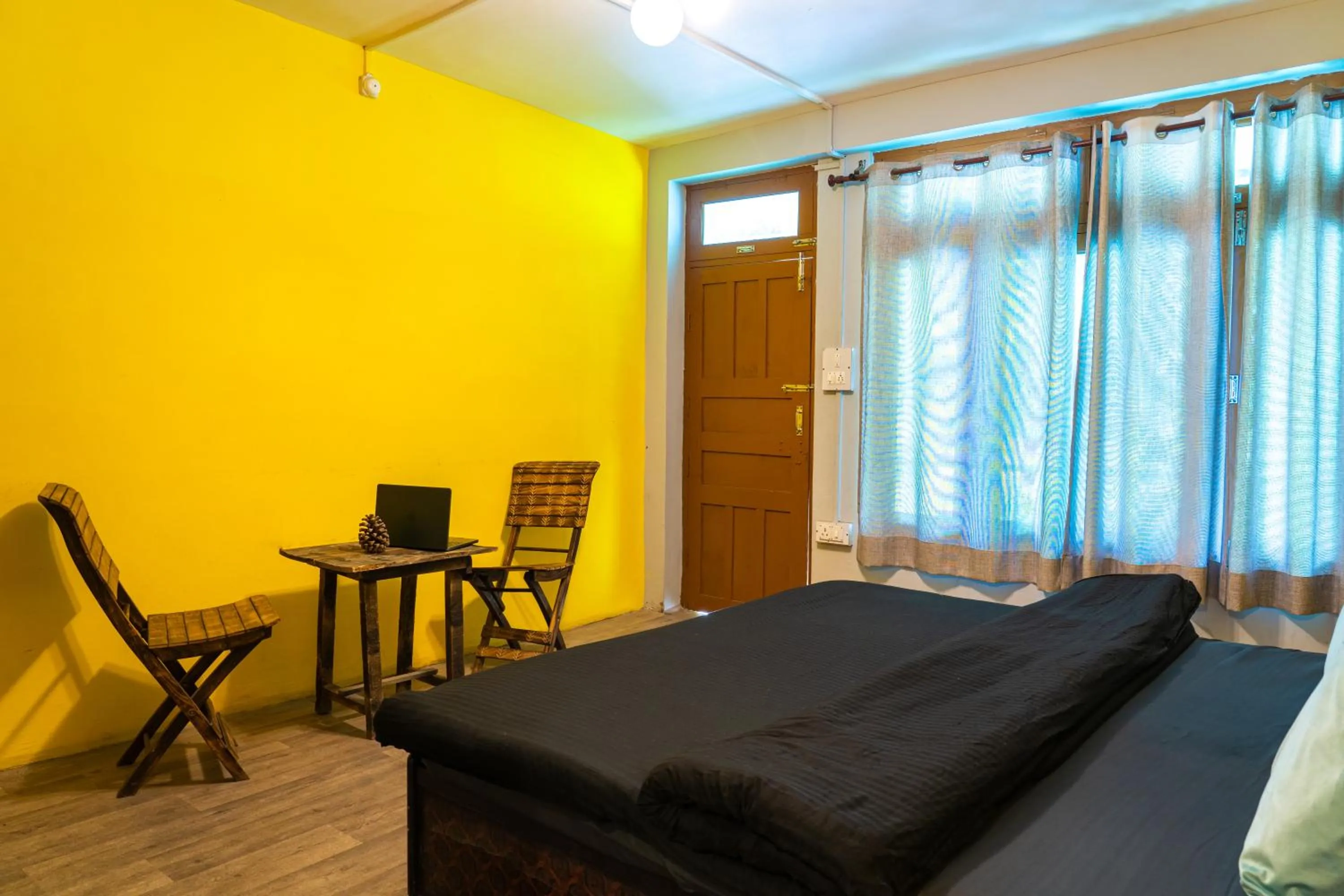 Photo of the whole room, Bed in Whoopers Hostel Tosh