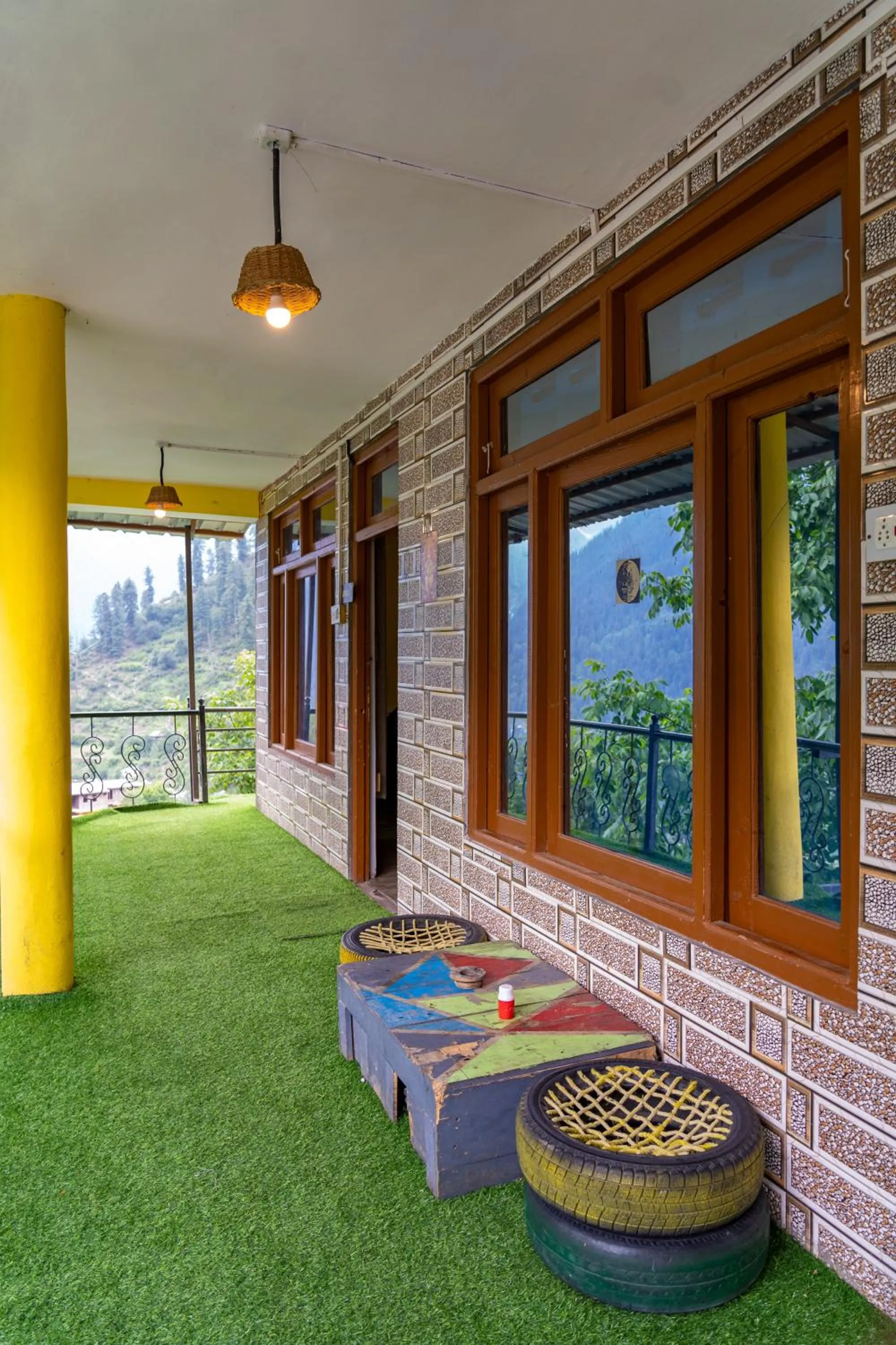 Property building in Whoopers Hostel Tosh