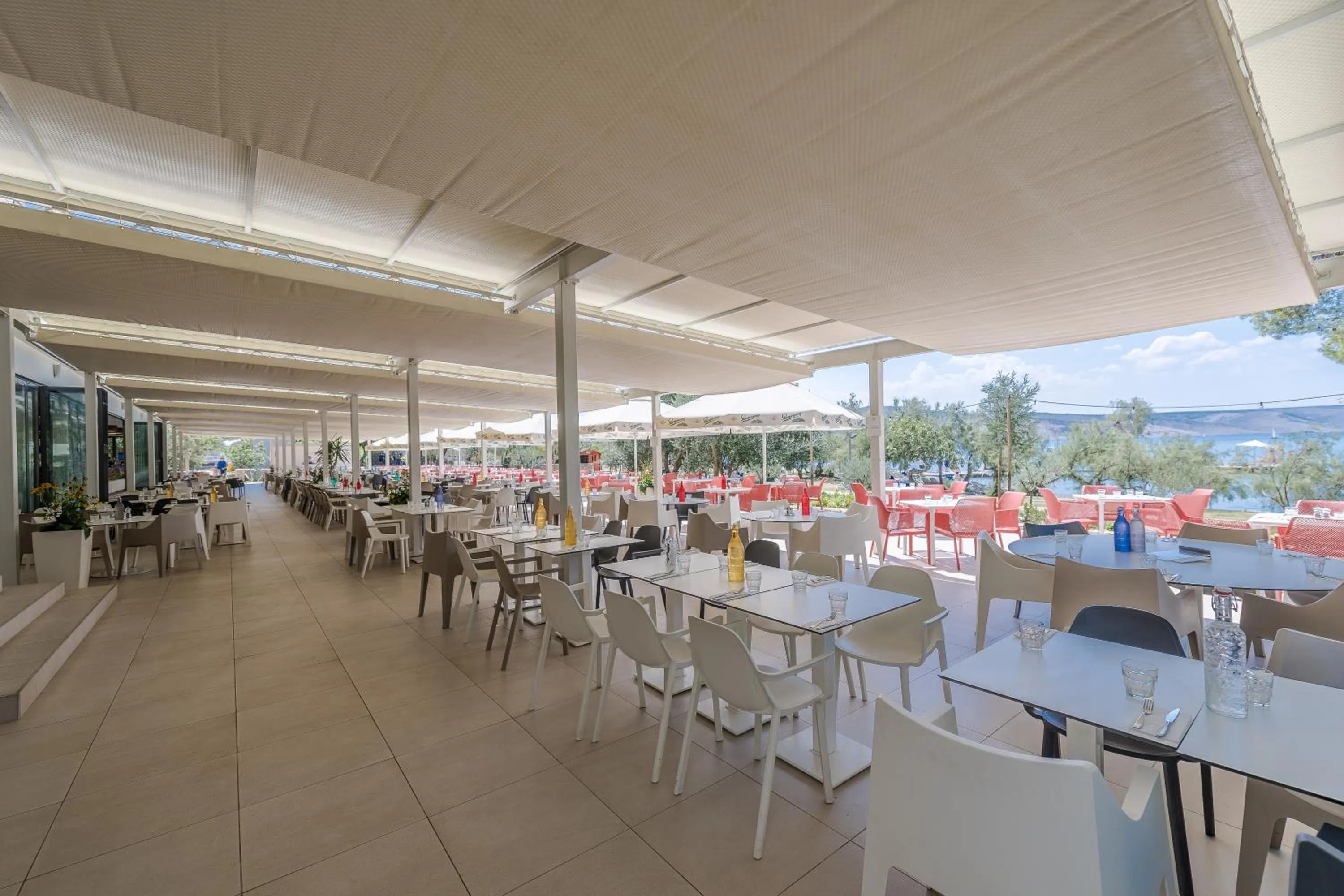 Restaurant/places to eat in Bluesun Holiday Village Alan