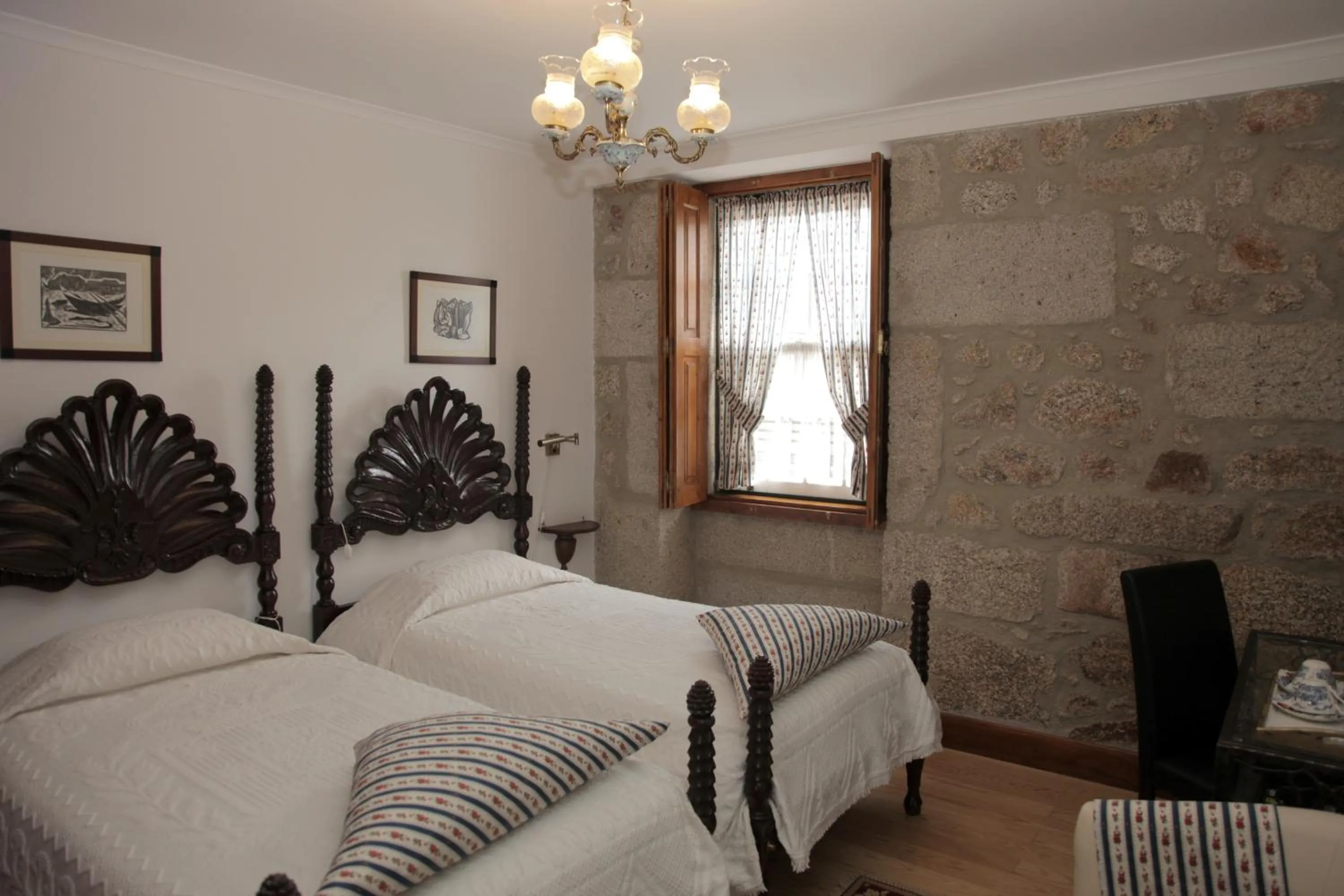 Coffee/tea facilities, Bed in Solar Quinta de São Carlos