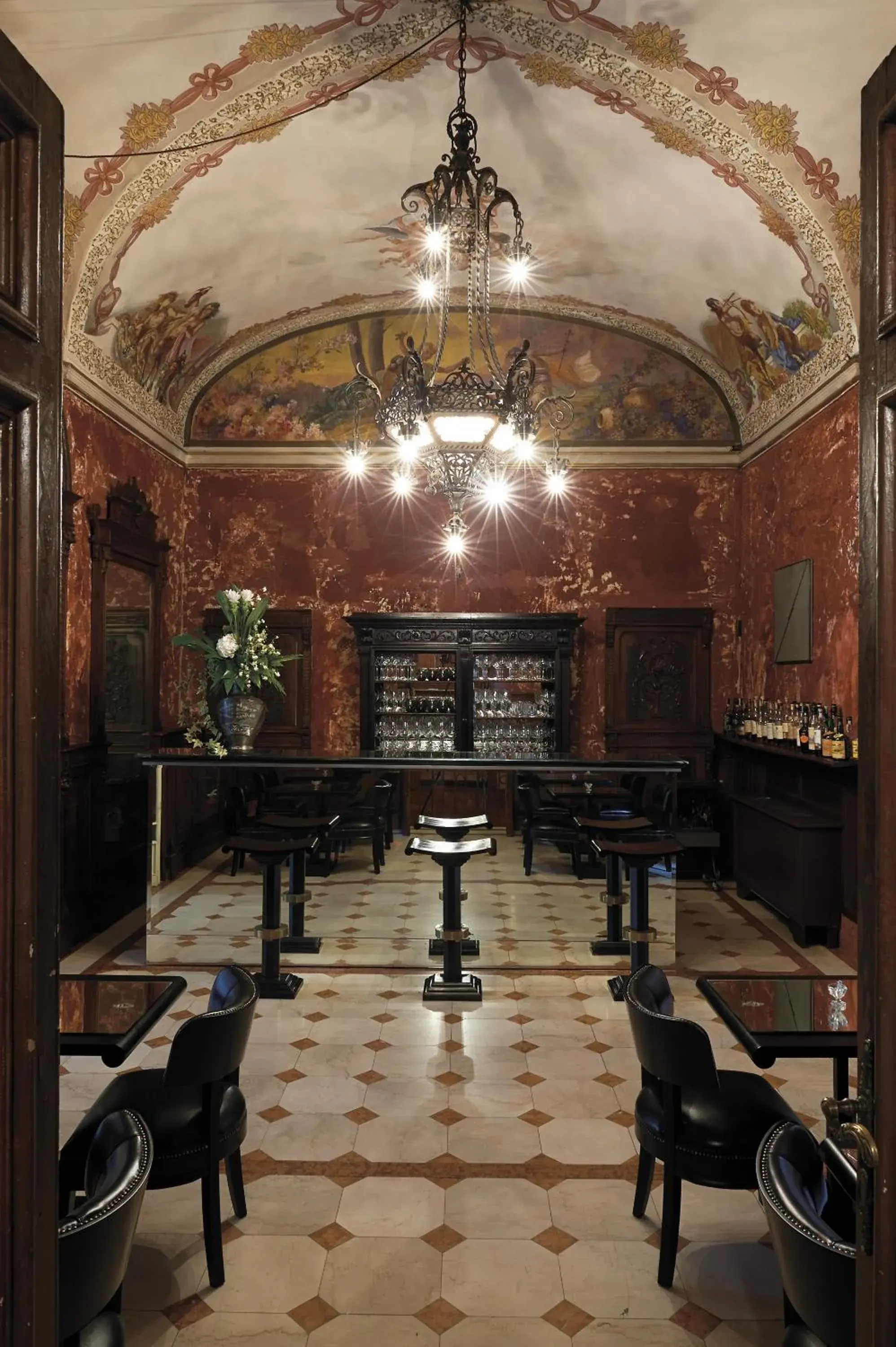 Restaurant/places to eat in Villa Laetitia Restaurant/places to eat in Villa Laetitia