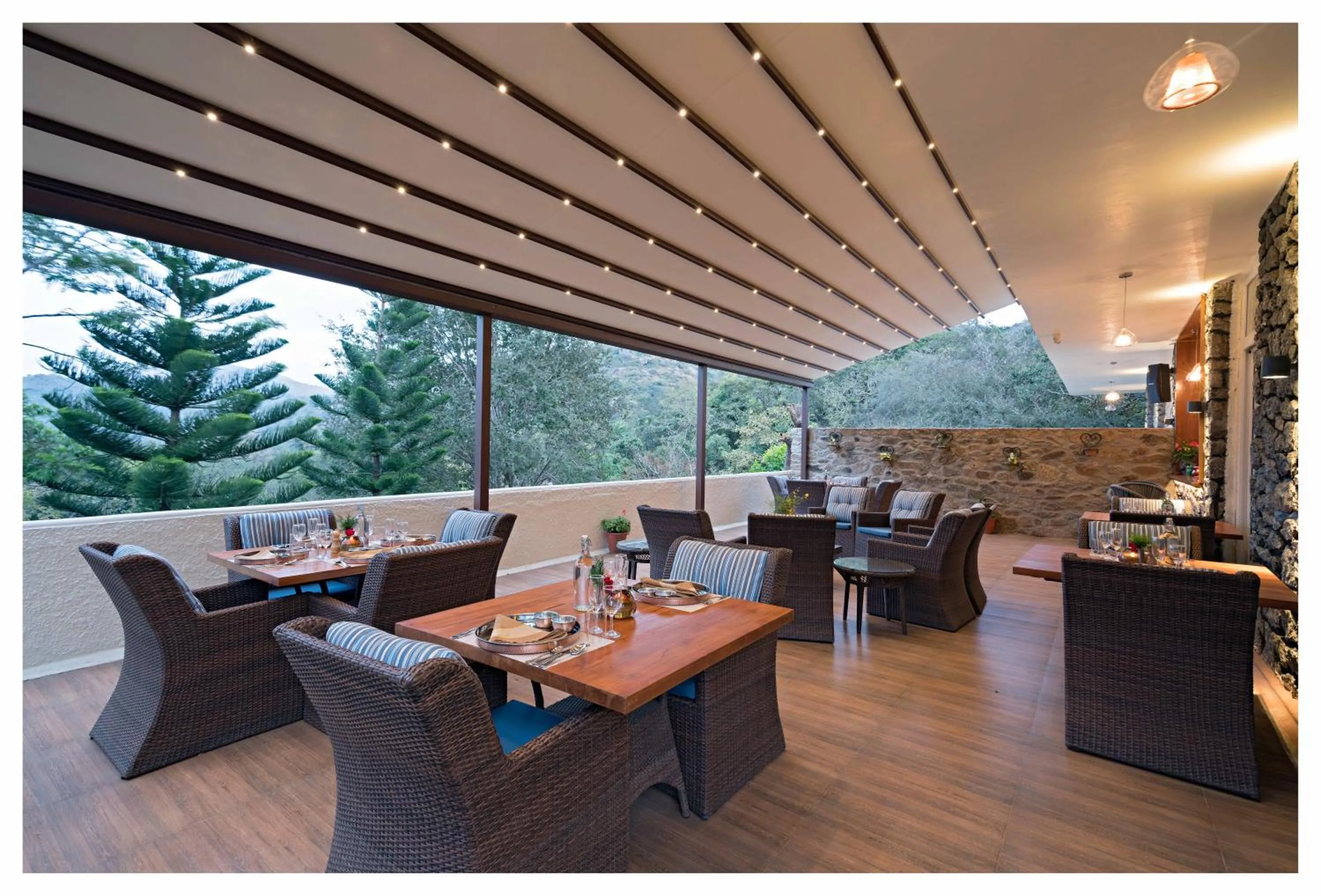 Restaurant/places to eat in Wordsworth Lodge