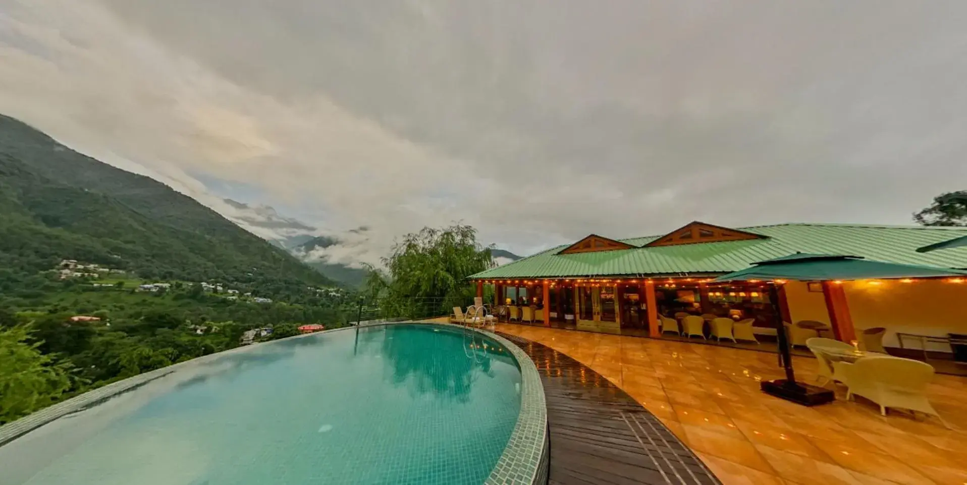 Swimming pool in Araiya Palampur Swimming pool in Araiya Palampur