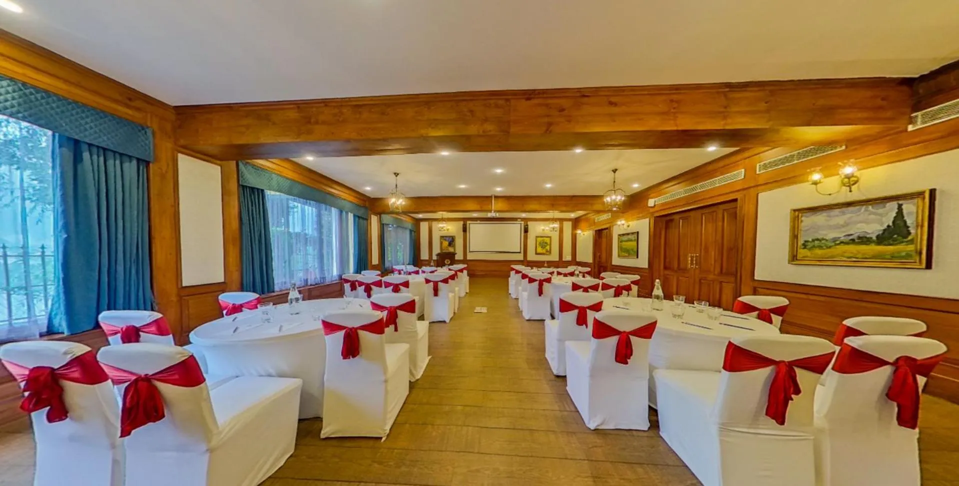 Meeting/conference room in Araiya Palampur