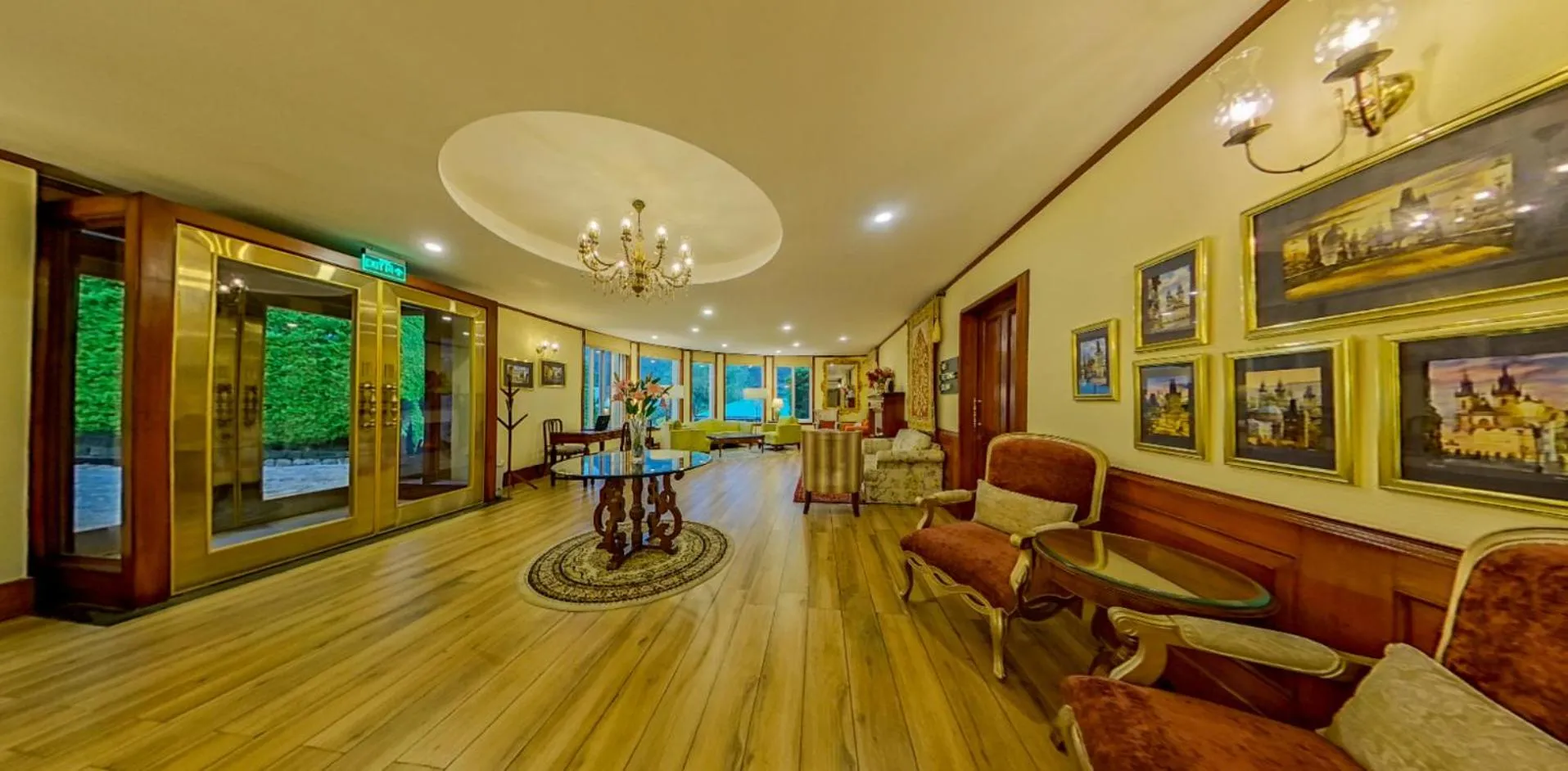 Living room in Araiya Palampur