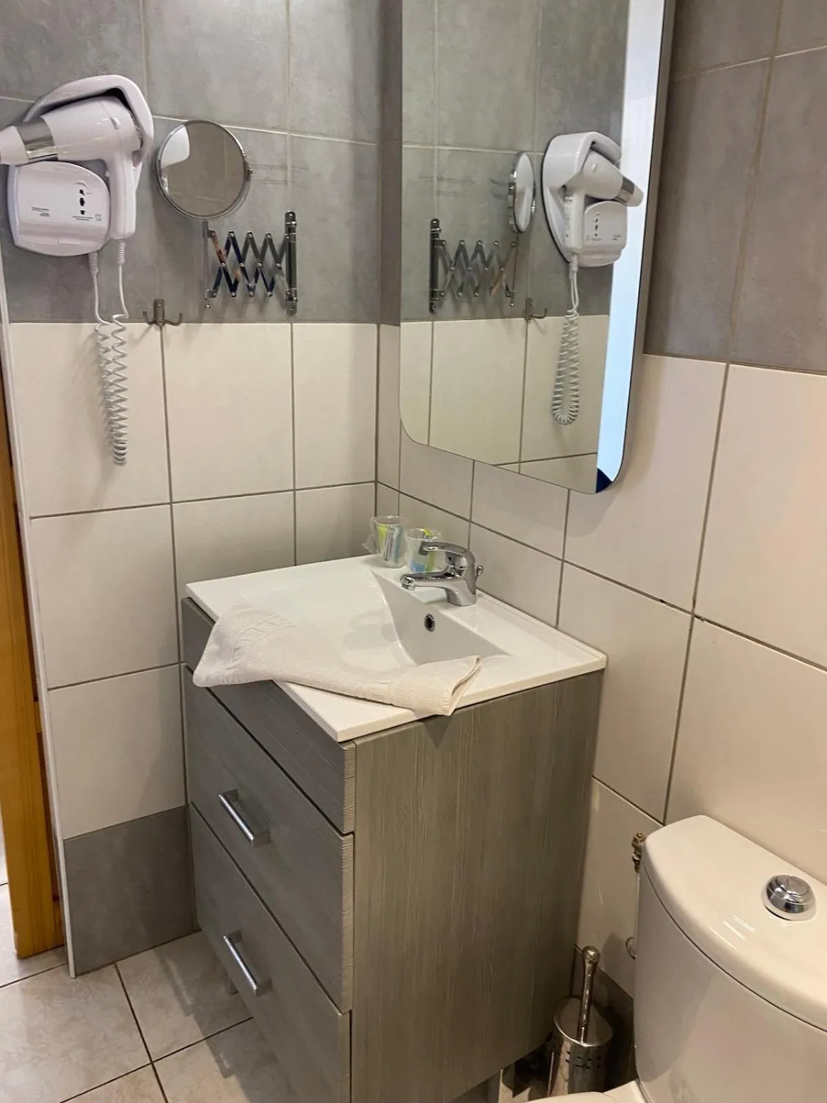 LOGIS Hôtel Restaurant La Chaumière