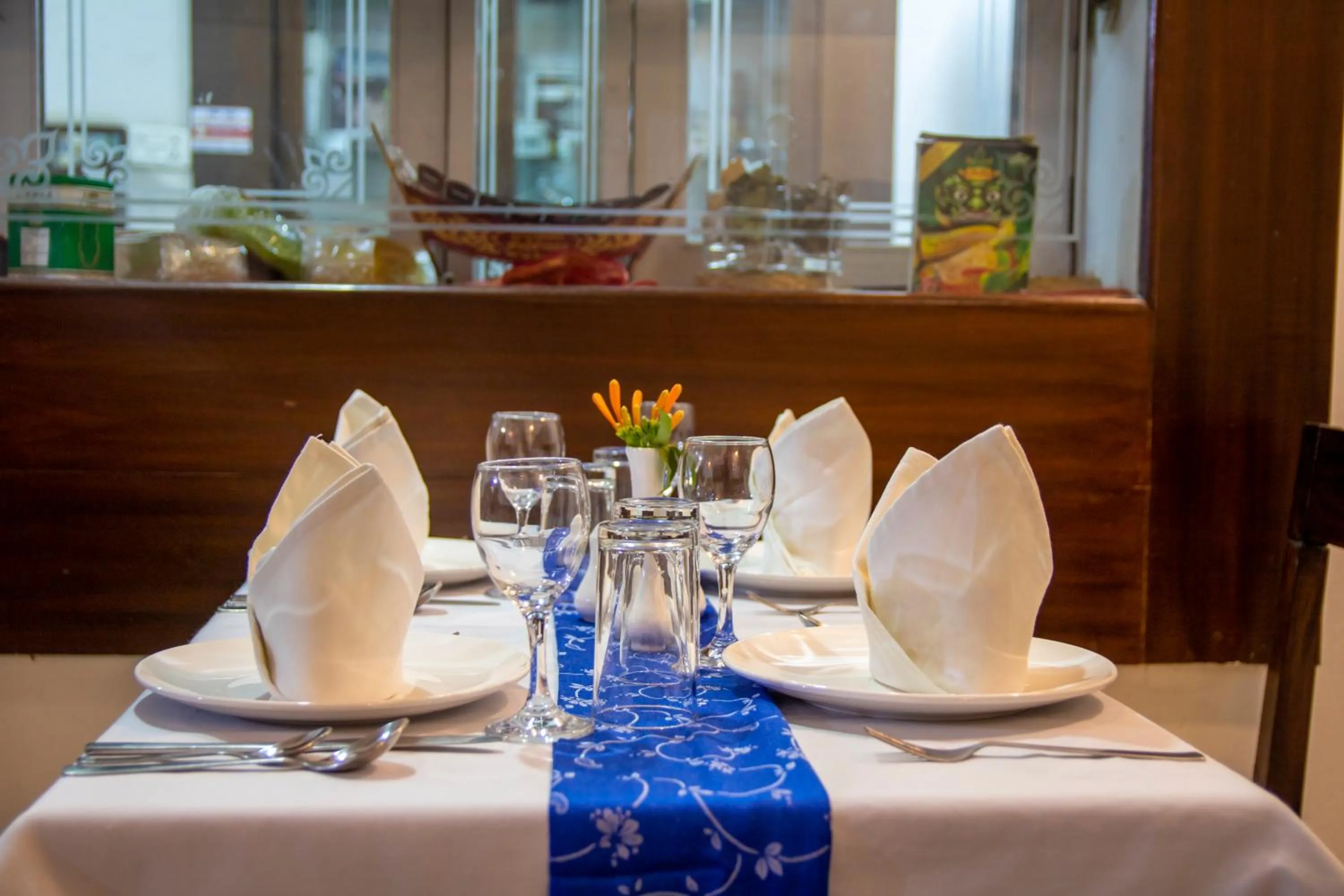 Restaurant/places to eat in Chef House Resort