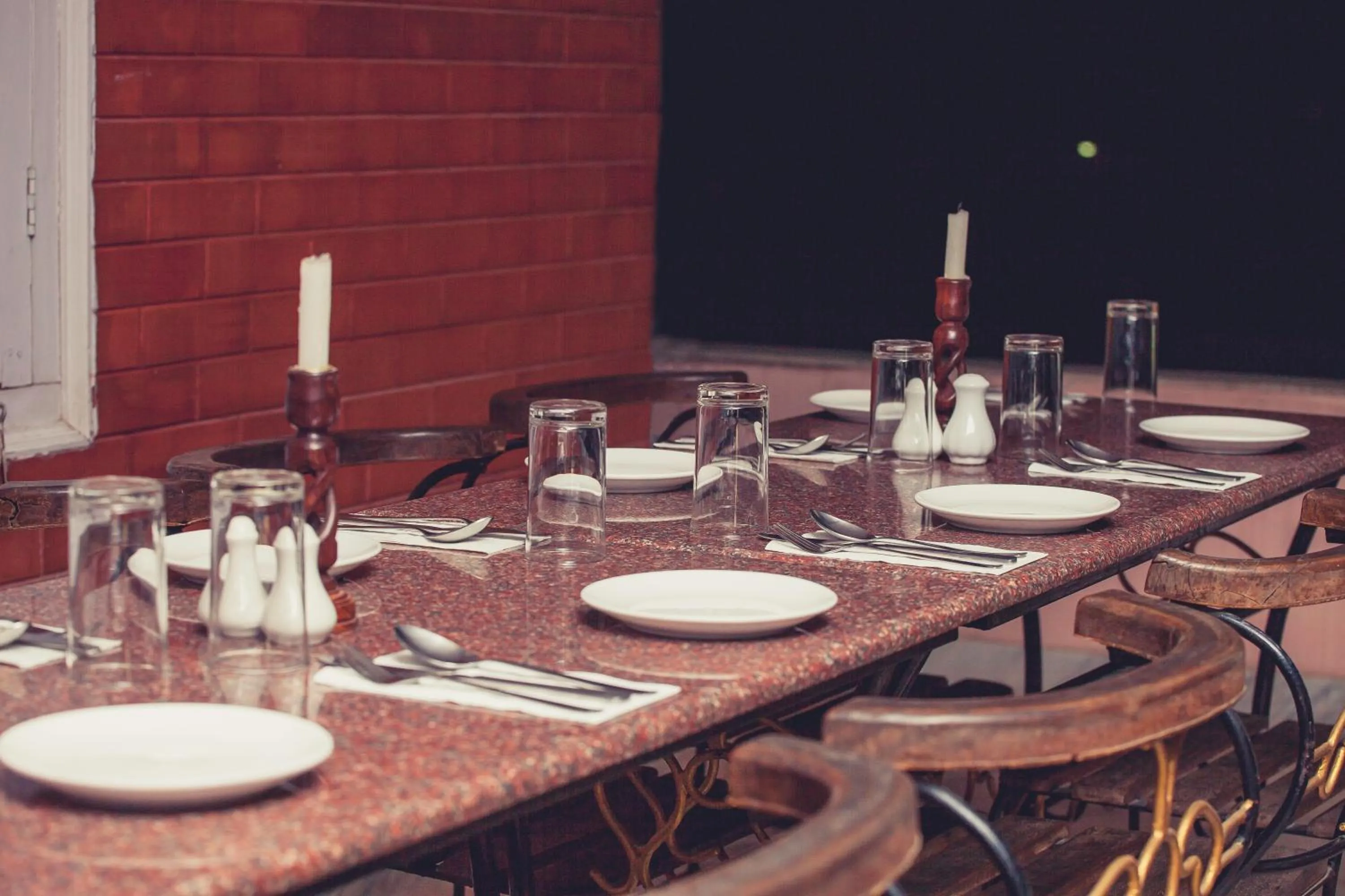 Restaurant/places to eat in Chef House Resort