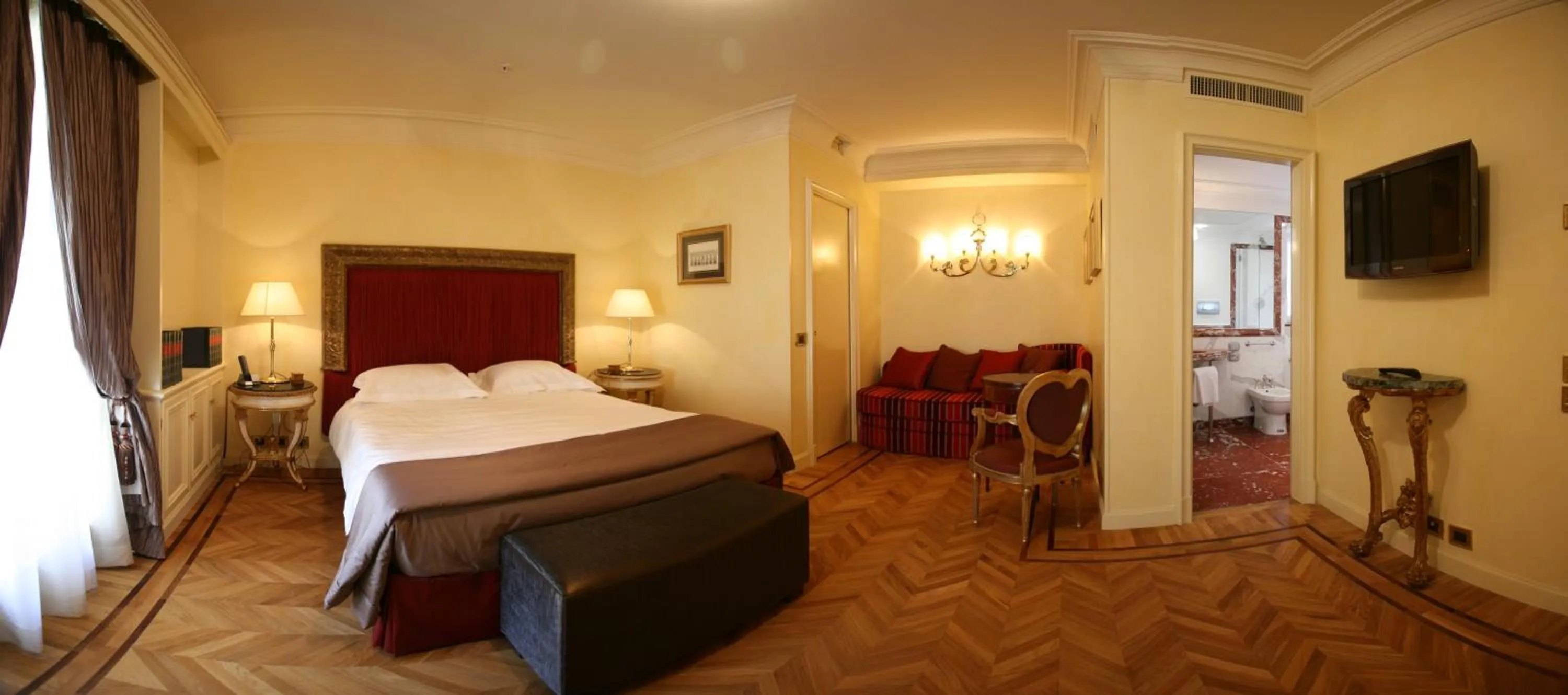 Photo of the whole room, Bed in Hotel Villa Duse