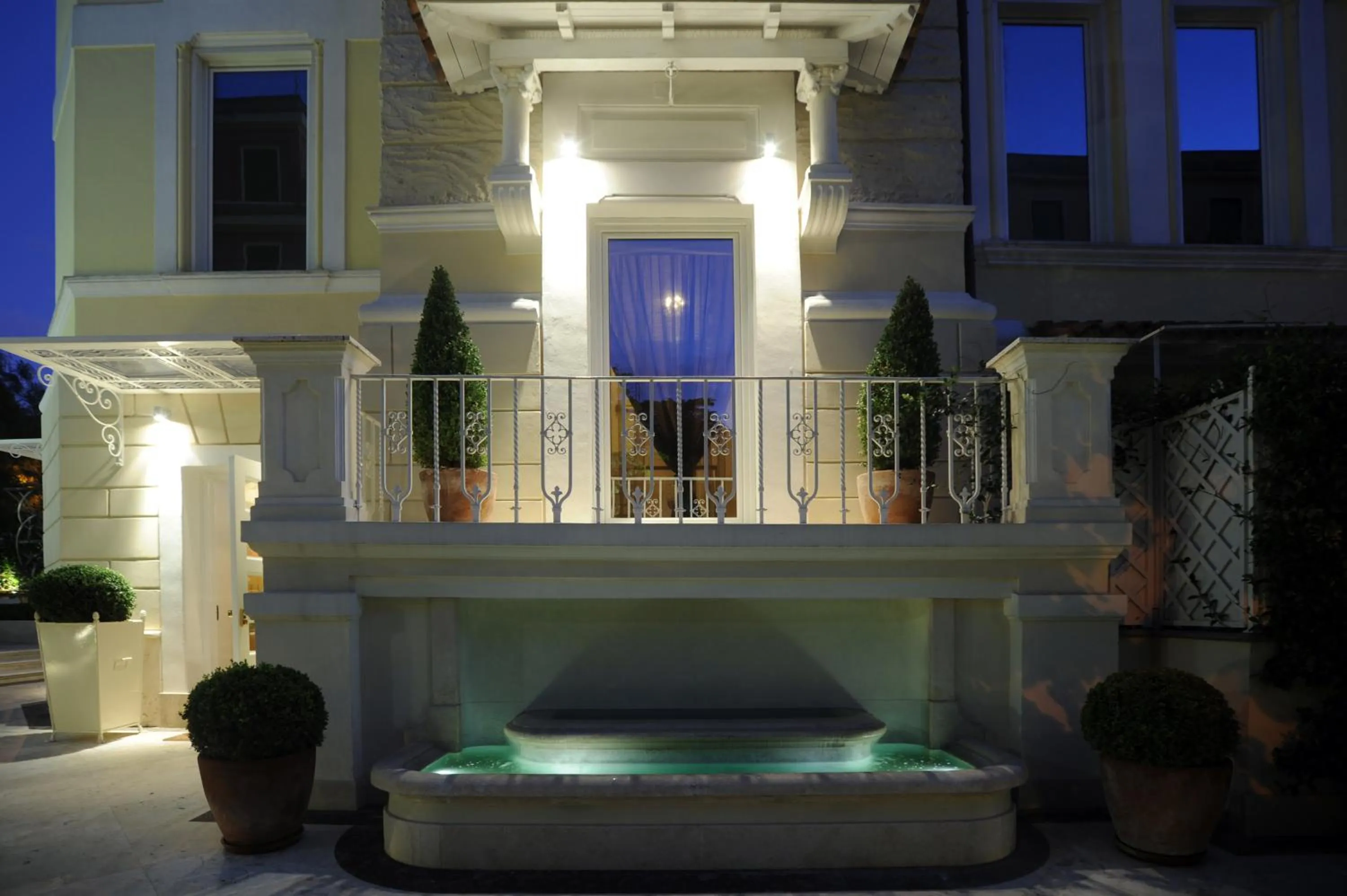 Facade/entrance in Hotel Villa Duse