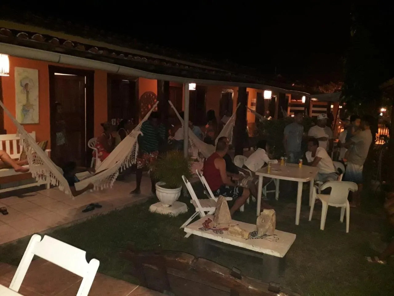 People in Pousada do Carlos