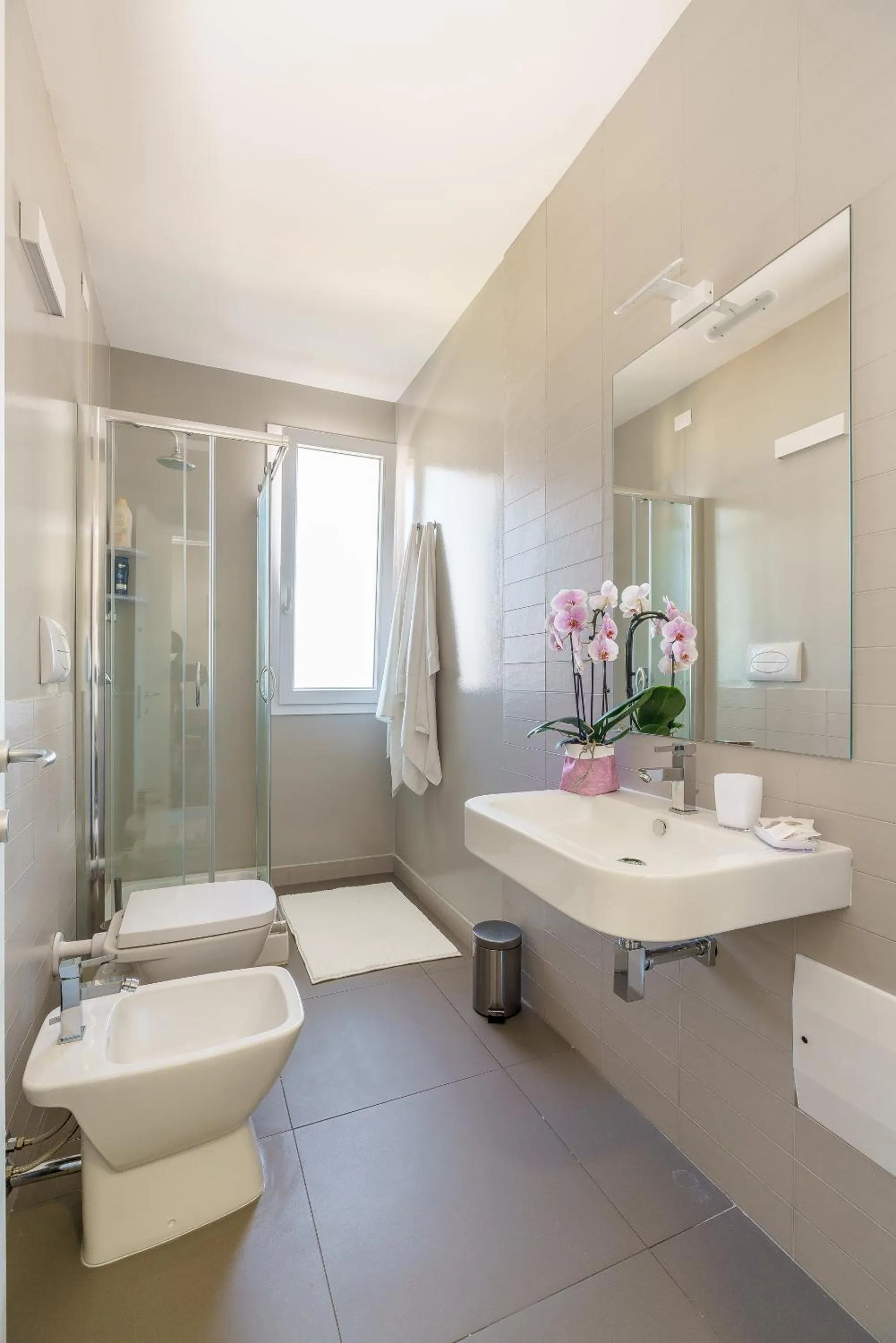 Shower in Travini Hotel Residence