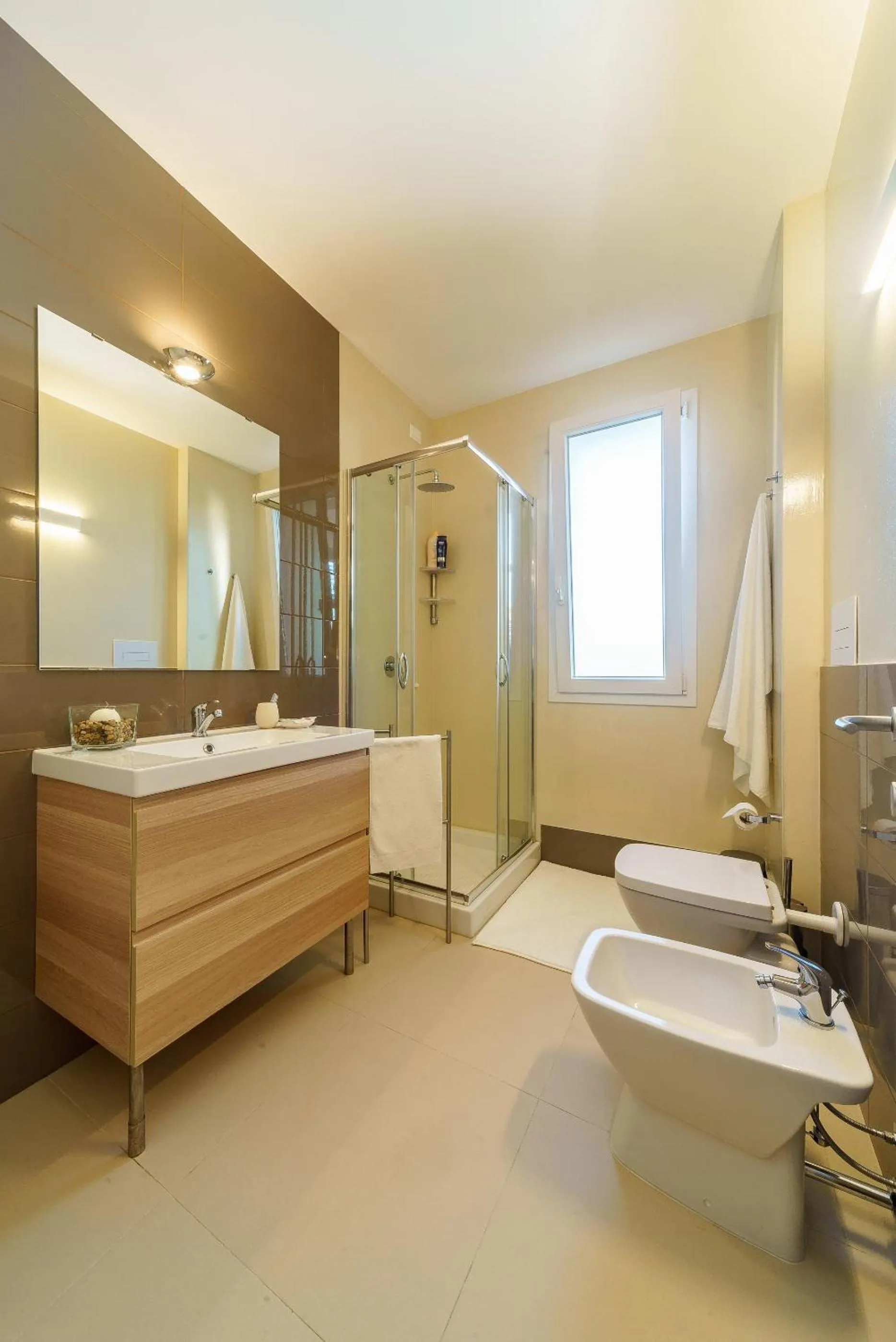 Shower in Travini Hotel Residence