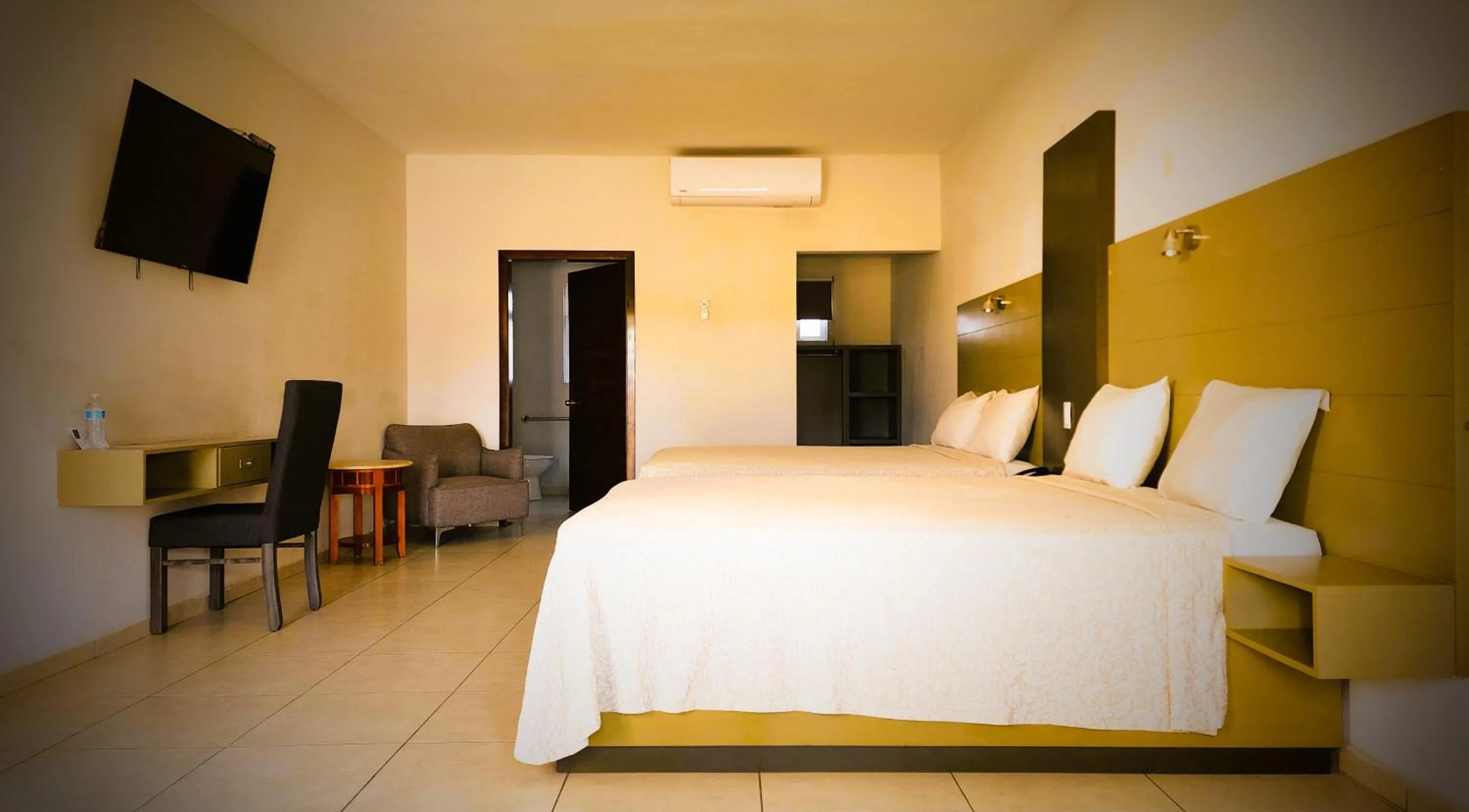 Bed in Hotel Paraiso