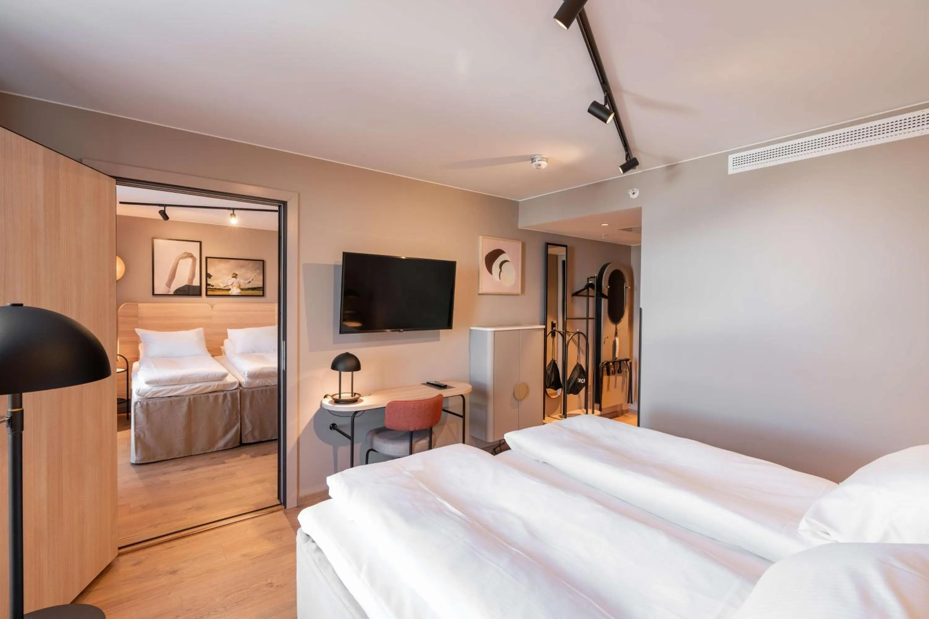 Bedroom, Bed in Scandic Hamar