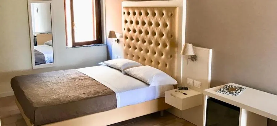 Bed in Hotel Marina del Capo