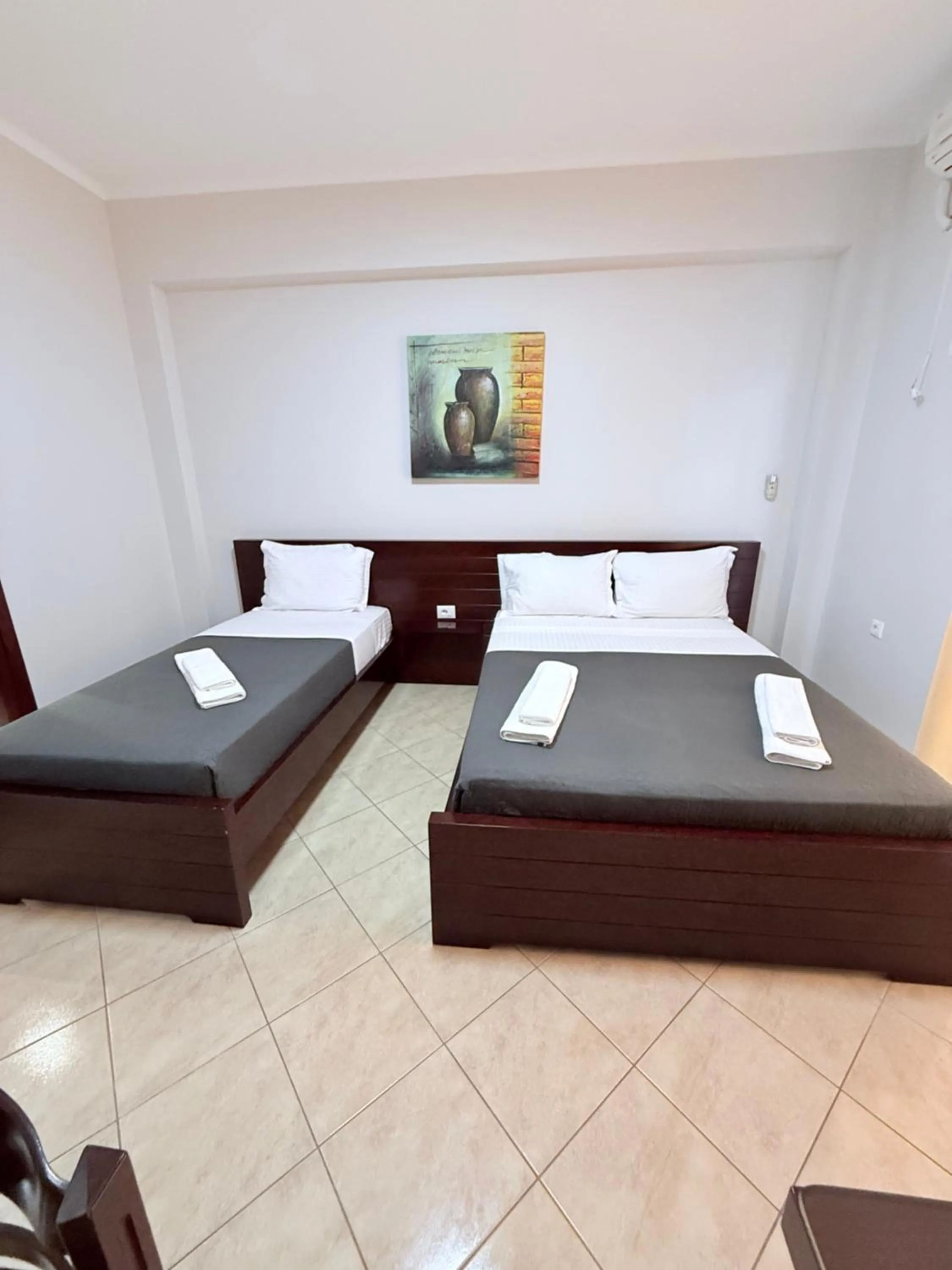 Bed in Hotel Milo Ksamil