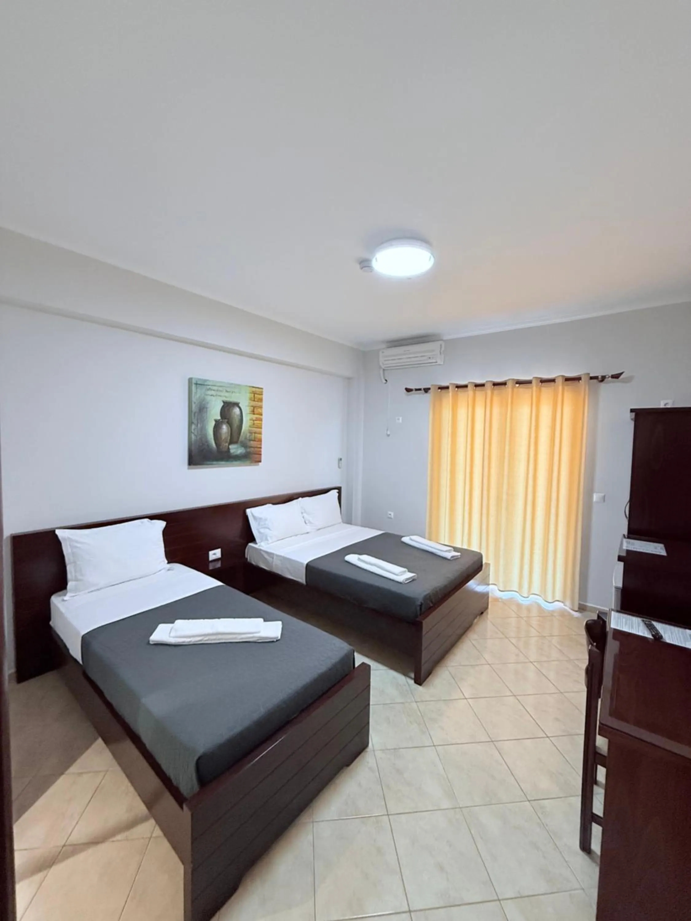 Bed in Hotel Milo Ksamil