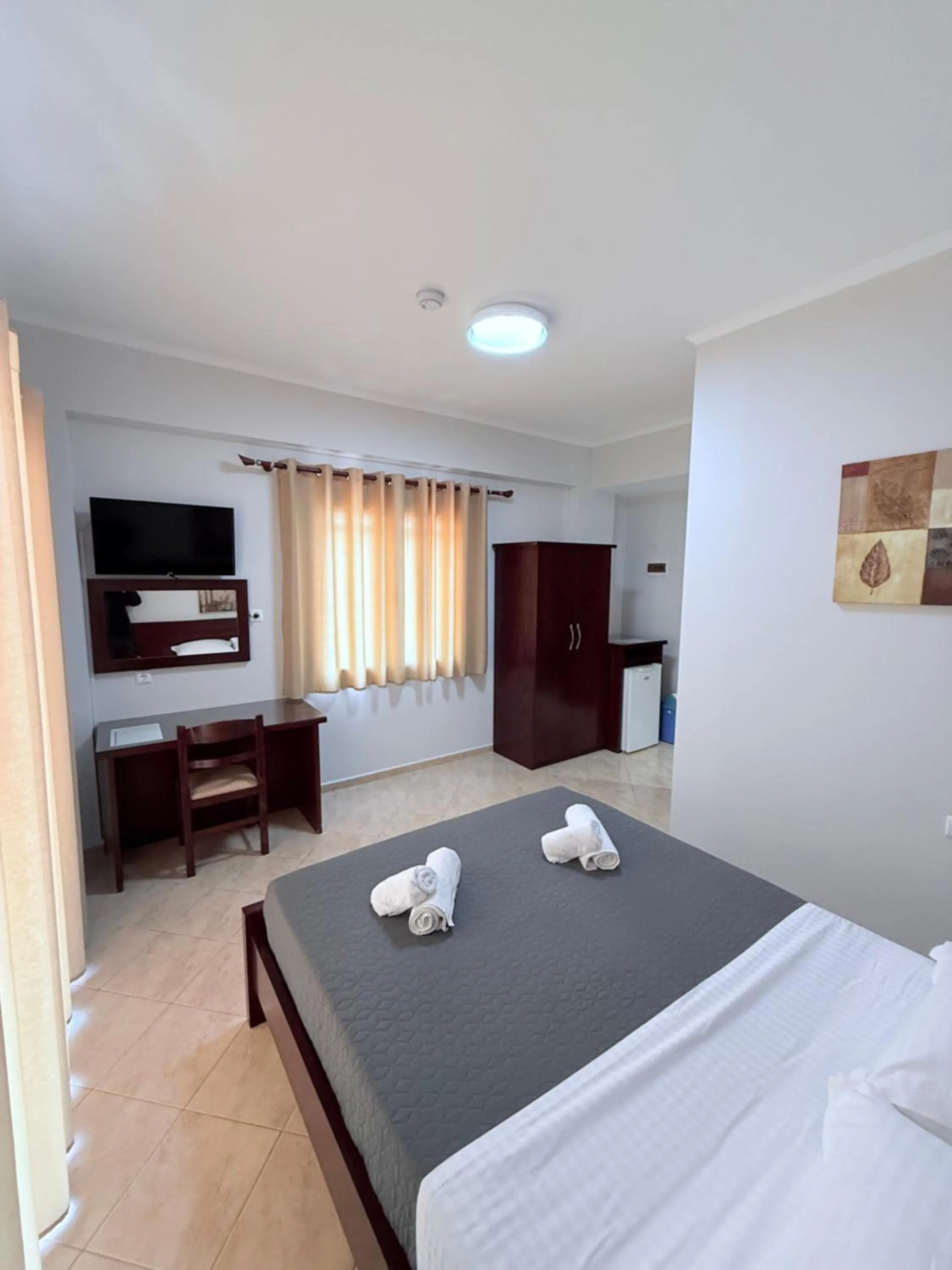 Bed in Hotel Milo Ksamil