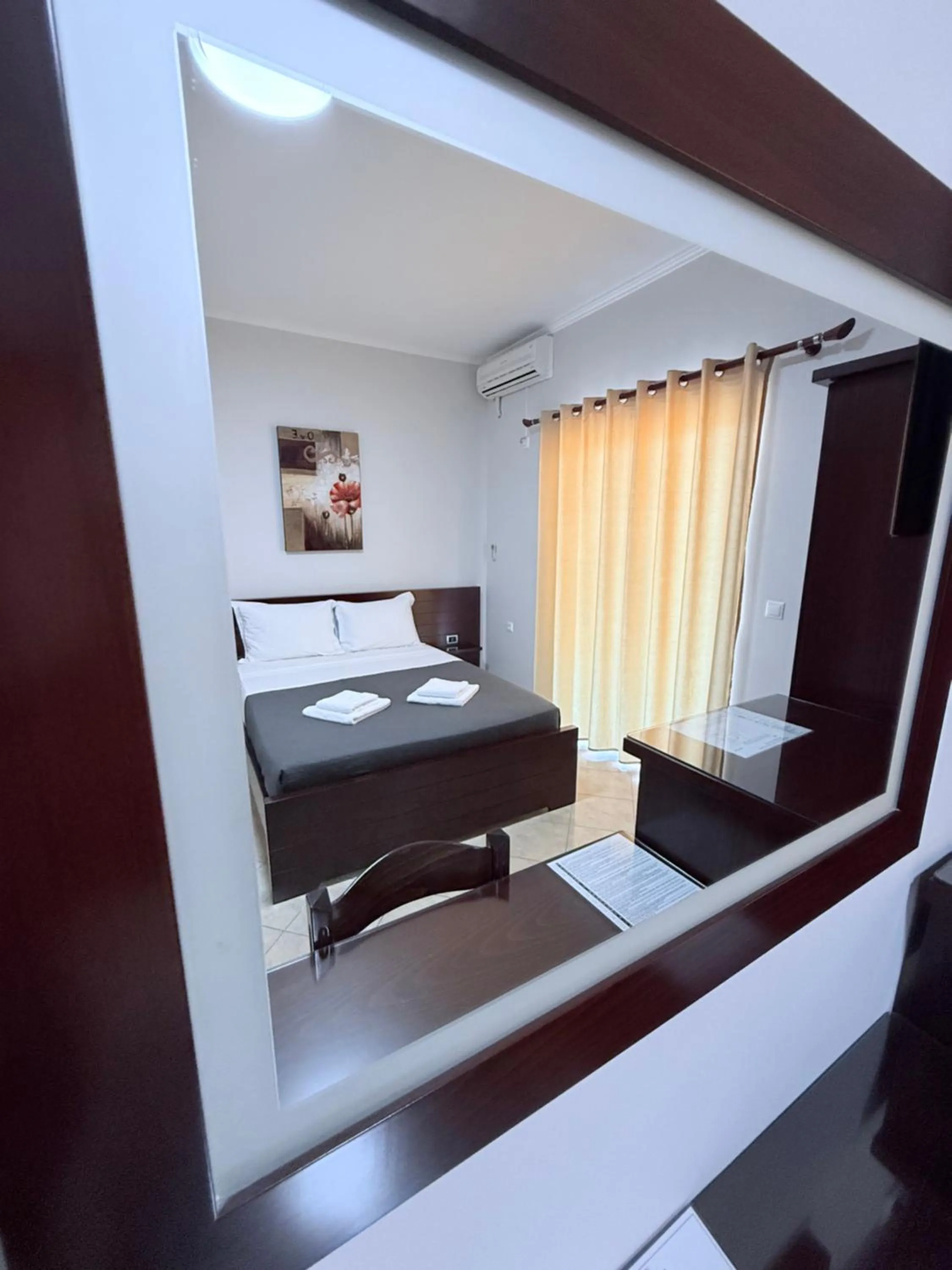 Bed in Hotel Milo Ksamil