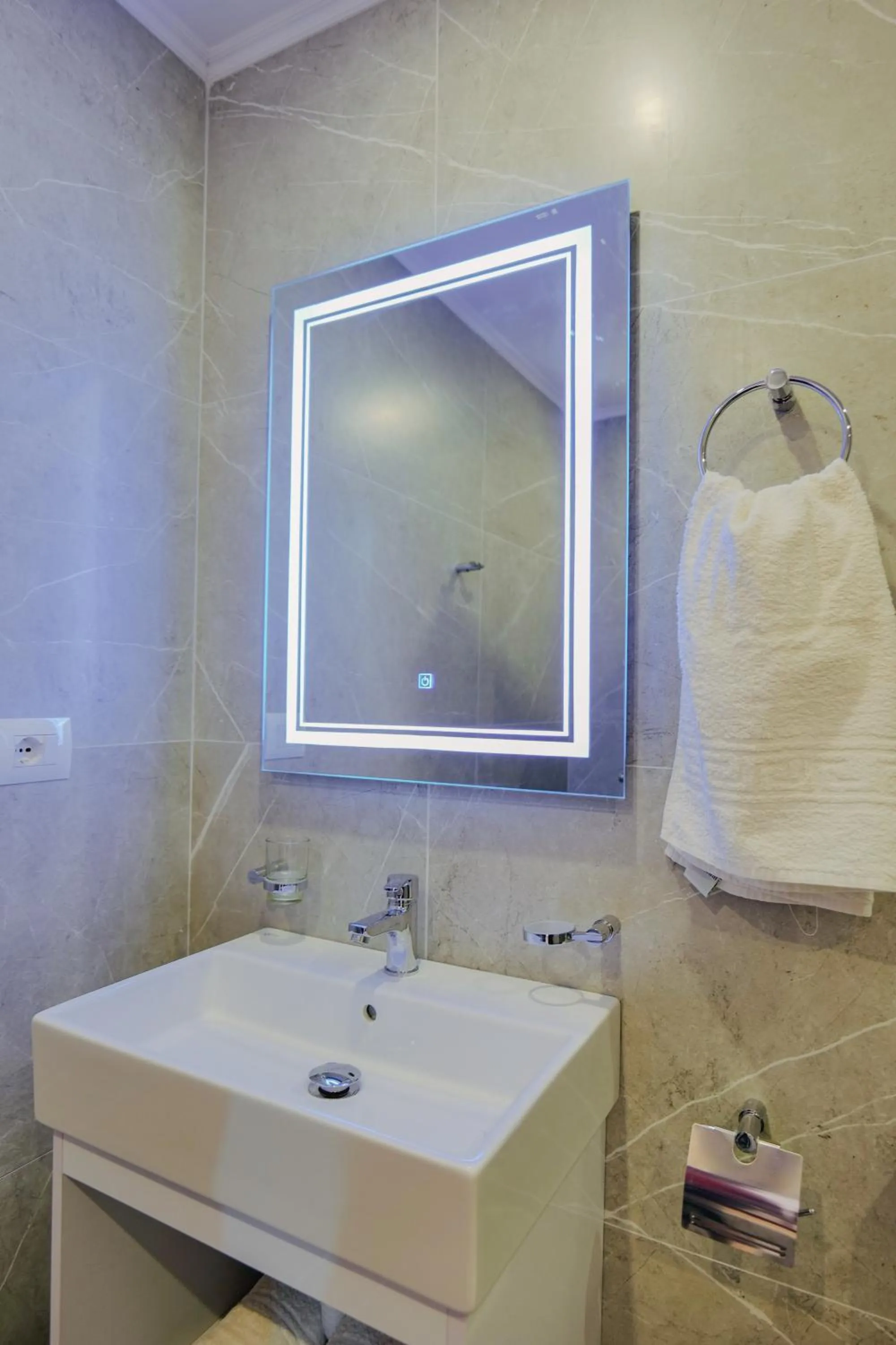 Bathroom in Hotel Milo Ksamil