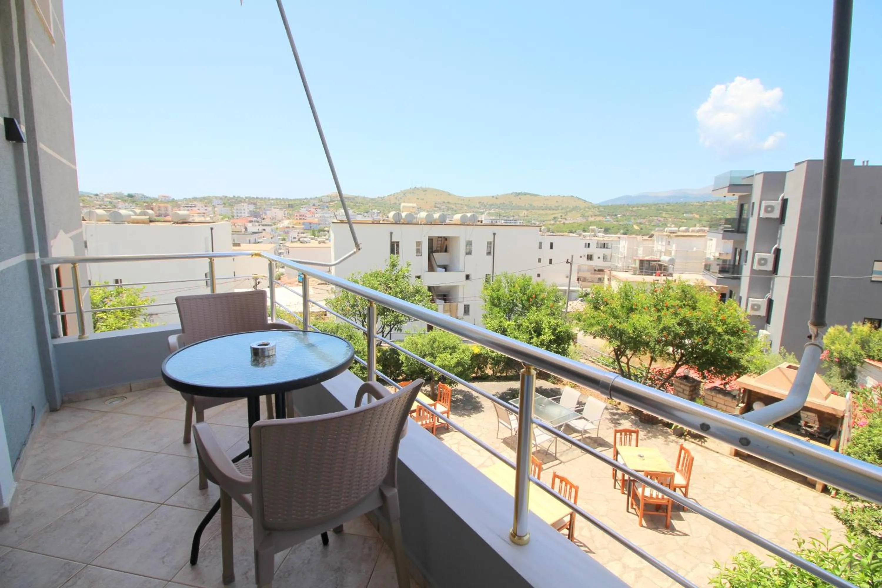 Garden in Hotel Milo Ksamil